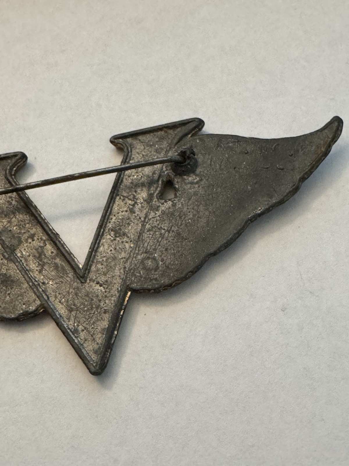 1940s WWII Winged V for Victory Pin Sweetheart Homefront World War Two, 3 Inches