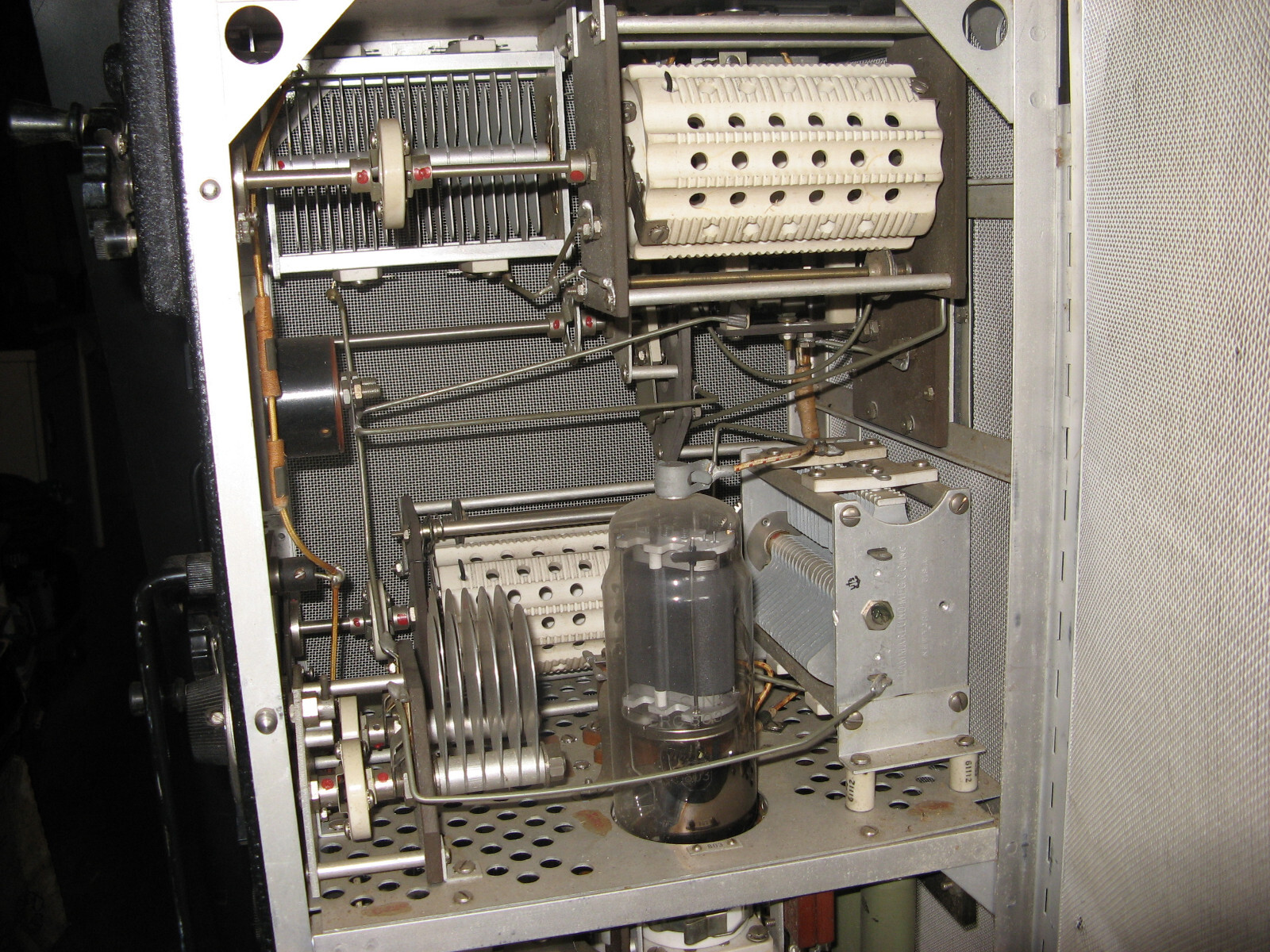 WWII WESTINGHOUSE TRW RADIO TRANSMITTER HF High Frequency CAY-52239 vintage USN