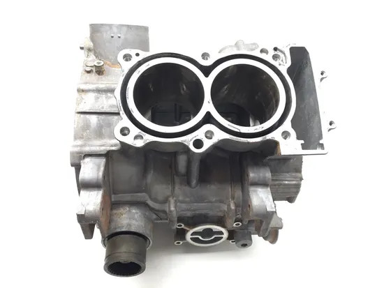 Engine Upper Lower Center Cases Case 2024 Yamaha Wolverine RMAX4 1000 XT-R 3377