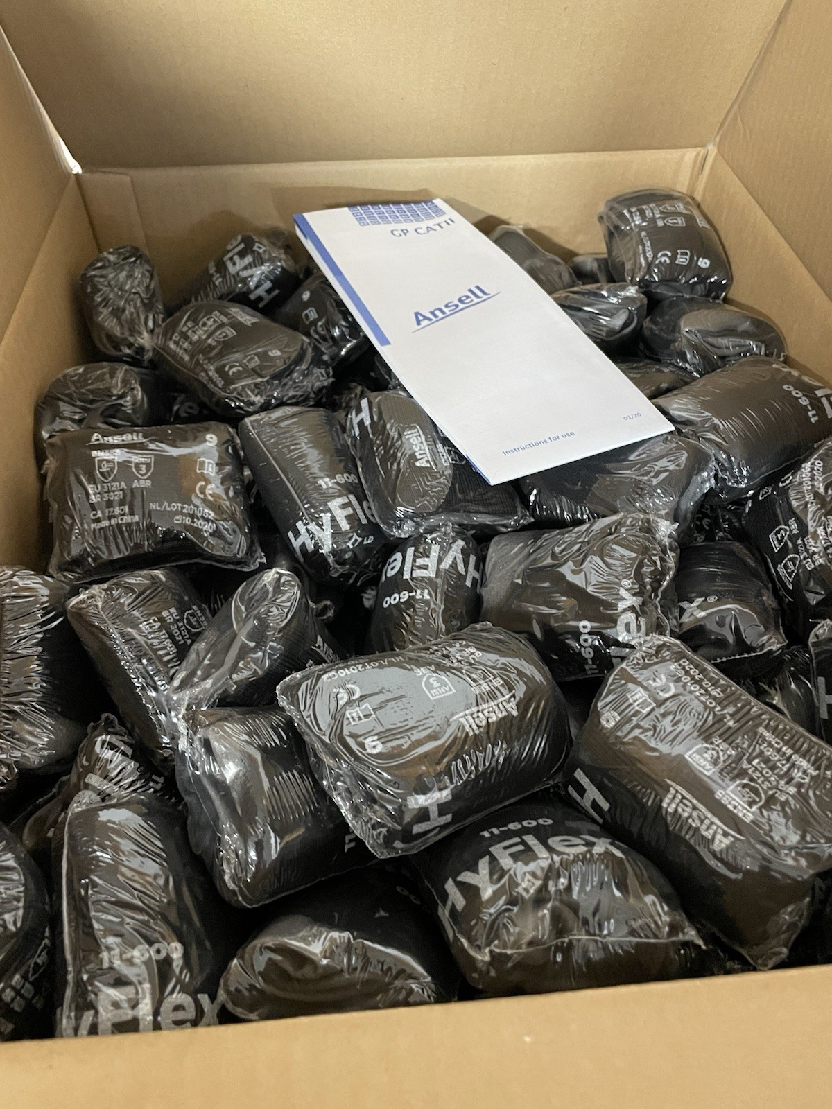 (144) Pair Ansell HyFlex 11-600 Size 9 (Large) Gloves