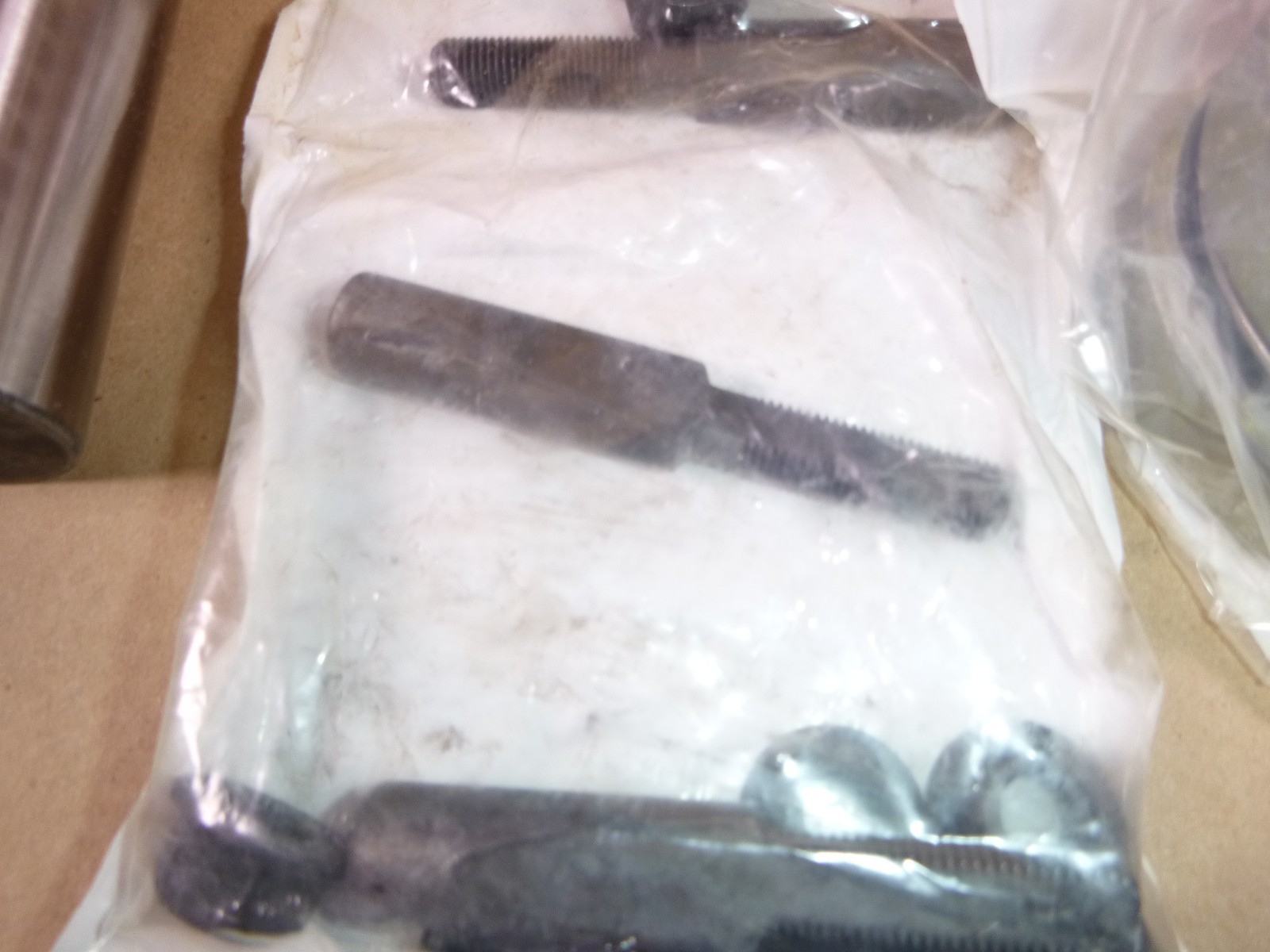 R201315 Genuine OEM Rockwell Meritor King Pin Kit KIT1315, FAK4570