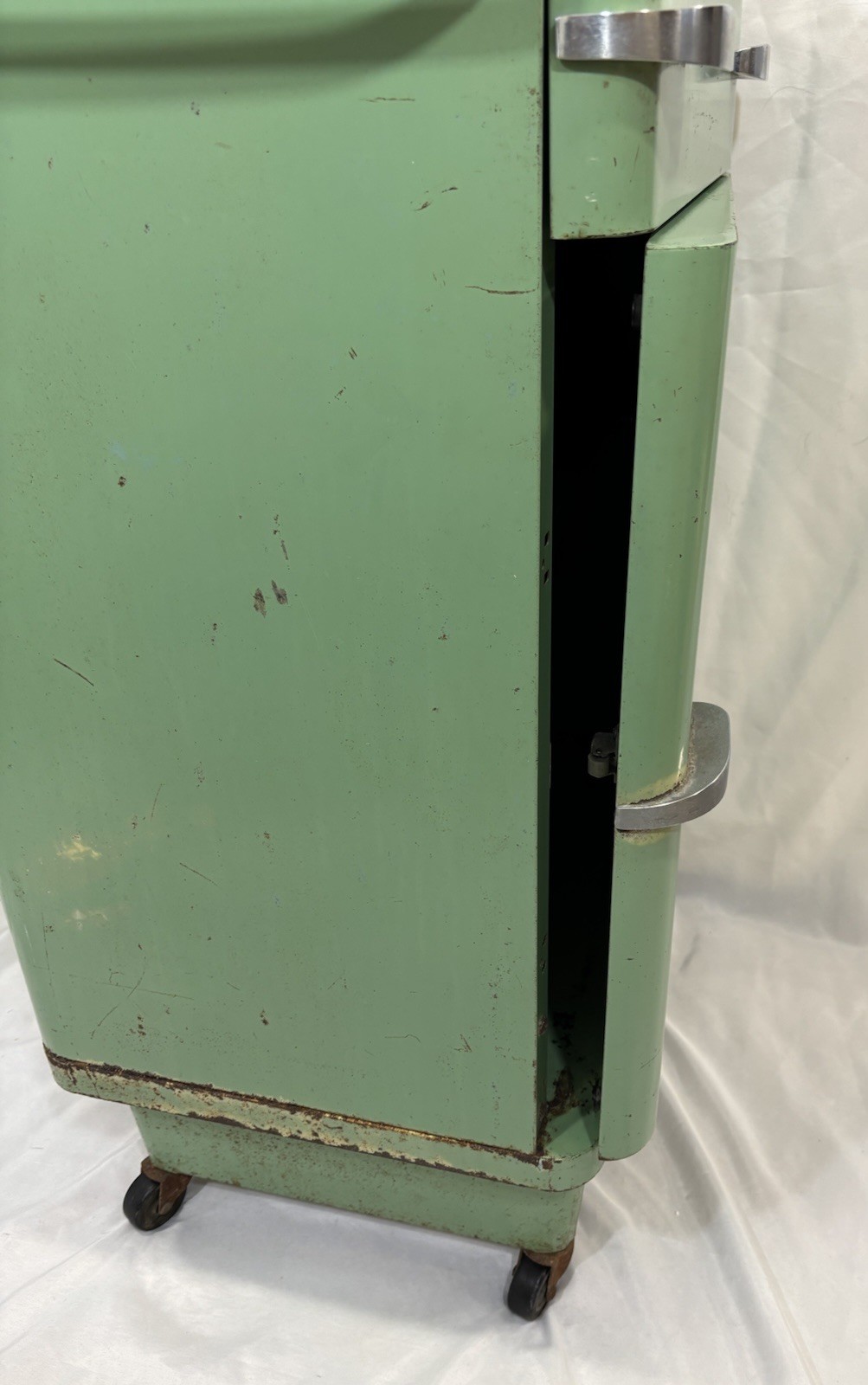 1940s Royal Metal Manufacturing Cabinet Nightstand Norman Bel Geddes Kem Weber