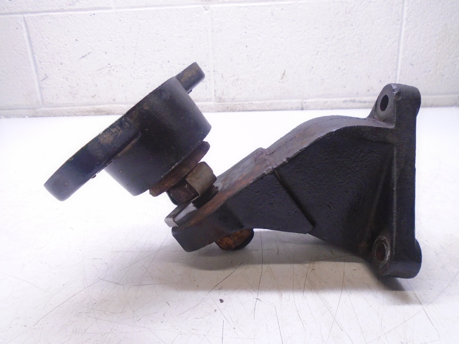 X2 Mercruiser V6 V8 4.3-5.7 Sterndrive Engine Mount 79550A1 66284A2 SINGLE