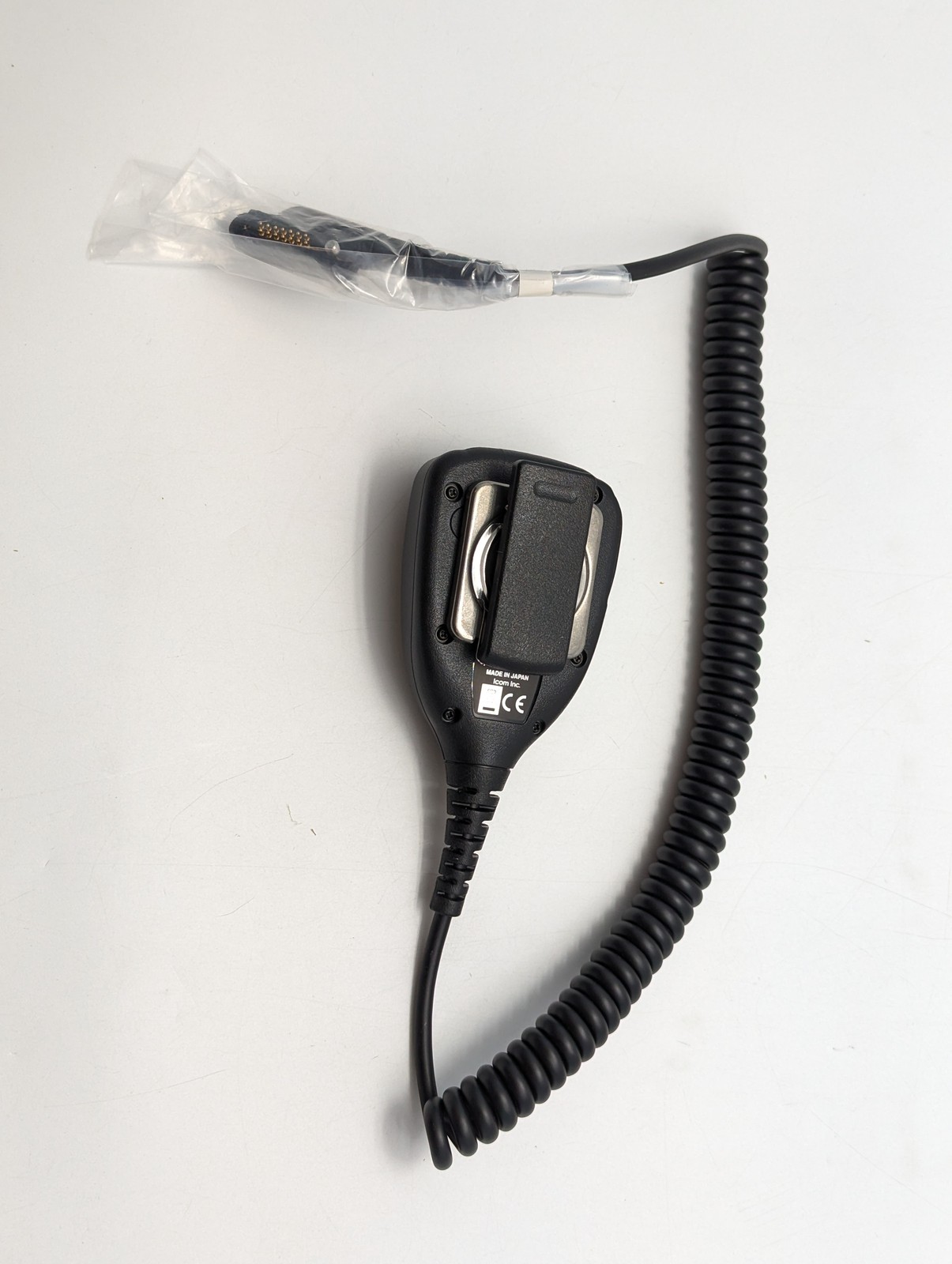 Icom Waterproof Speakerphone w/Clip & Push to Talk Button (HM-184H) Black