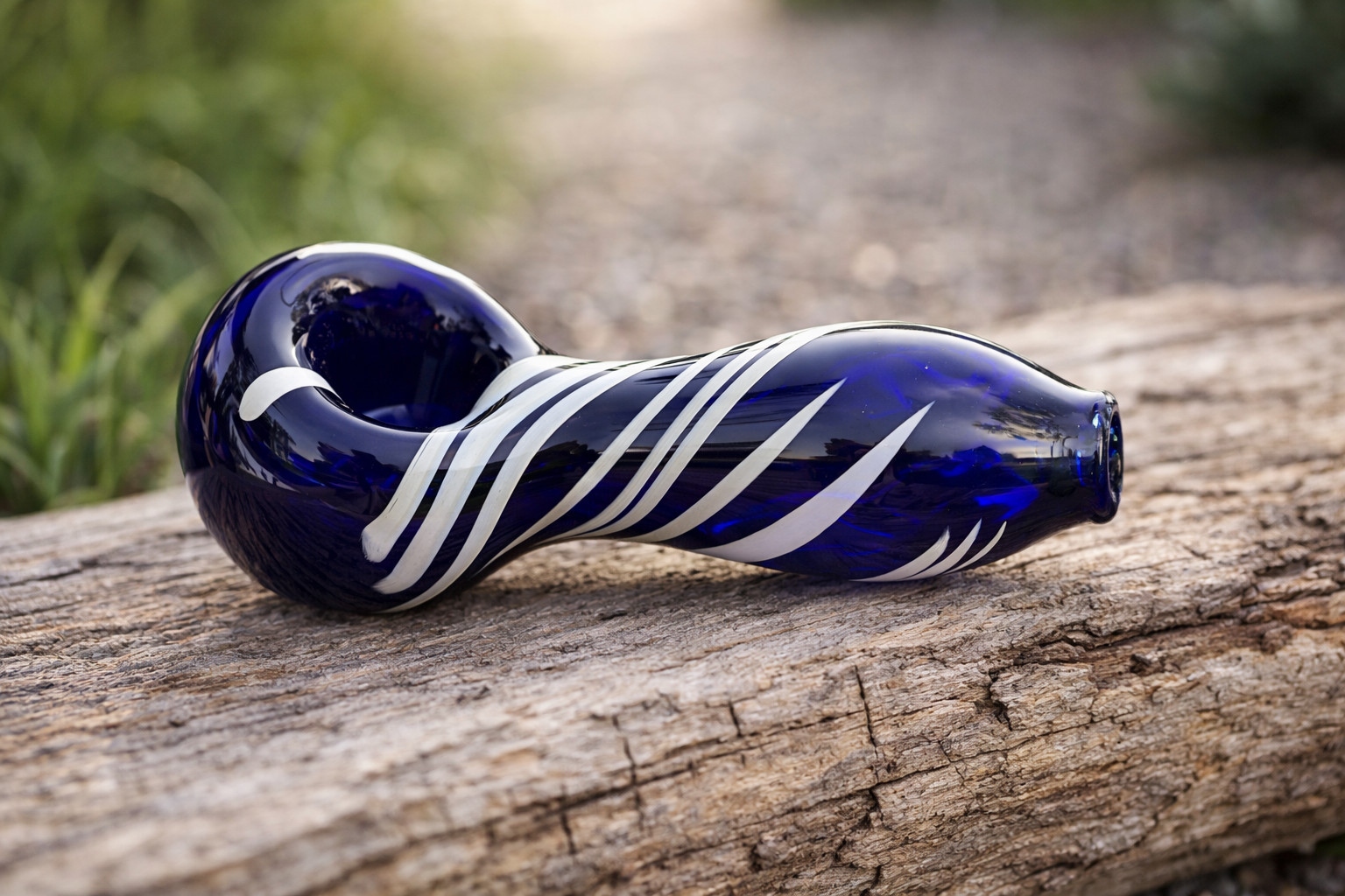 4 Inch Hand Blown Glass Pipe Blue with White Swirl Design Great Price