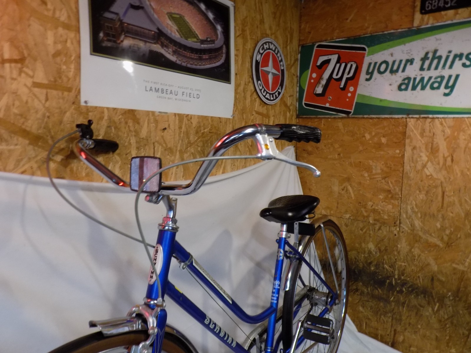 1980 SCHWINN COLLEGIATE LADIES 3-SPEED ROAD CRUISER BIKE BREEZE HOLLYWOOD RACER