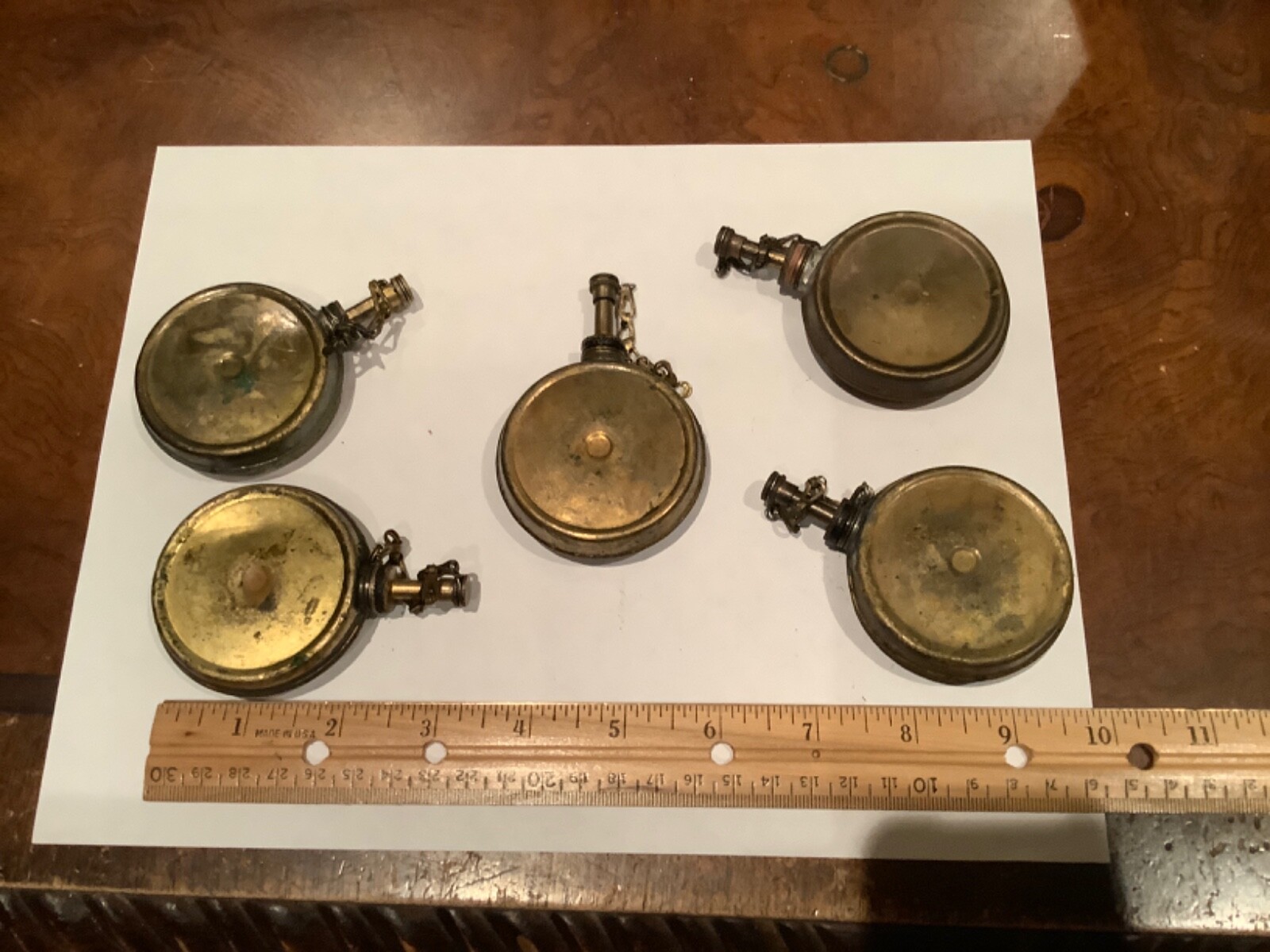 1 Old WWII Banjo Style Gun Oiler Oil Can Army Military Chain Top