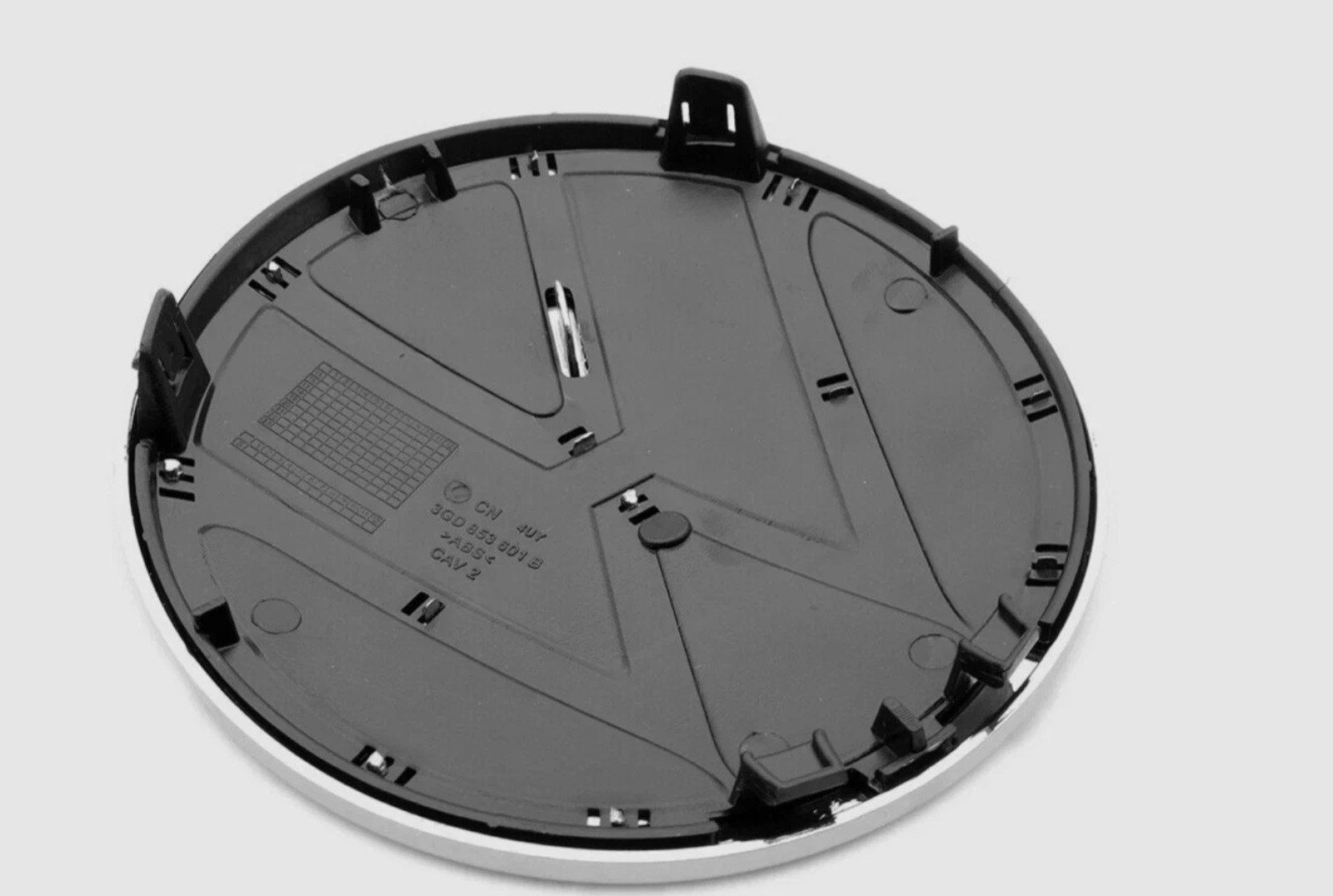 15-21 VW Volkswagen Front Grille Emblem Badge Golf GTI Jetta Alltrack Passat