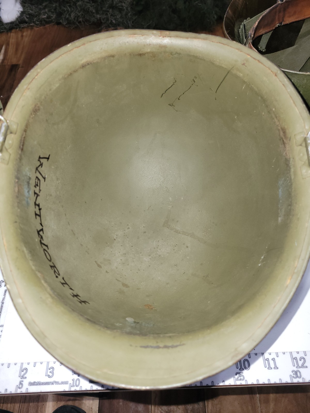 ORIGINAL US M1 HELMET , REAR SEAM, Swivel Bale, W/ LINER