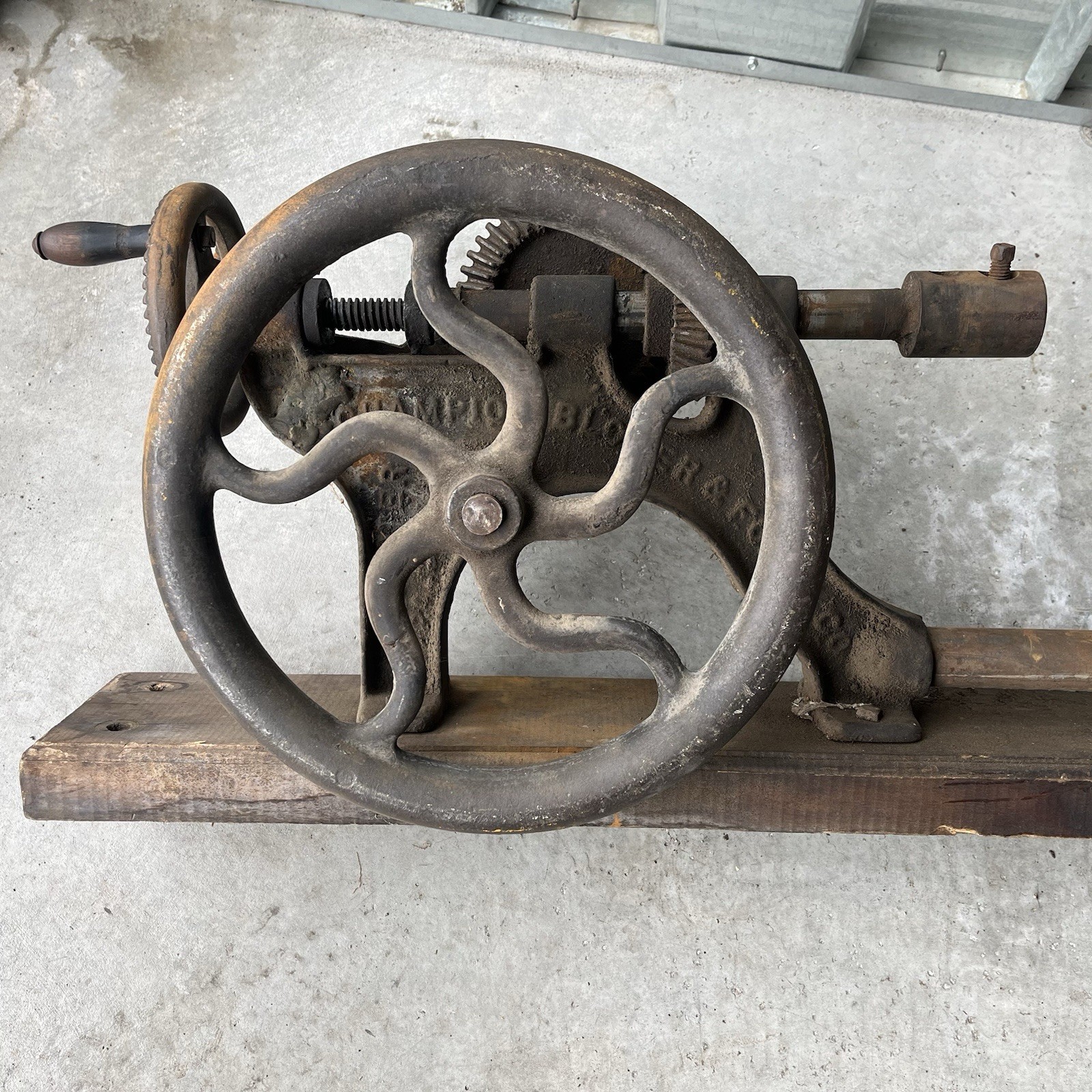 Vintage Champion Blower & Forge Co. Hand-Crank Drill Press Lancaster NOT SEIZED