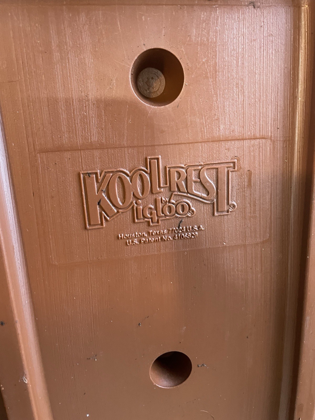 VTG Igloo Lg Kool Rest Armrest Console Cooler 23" Long 1982