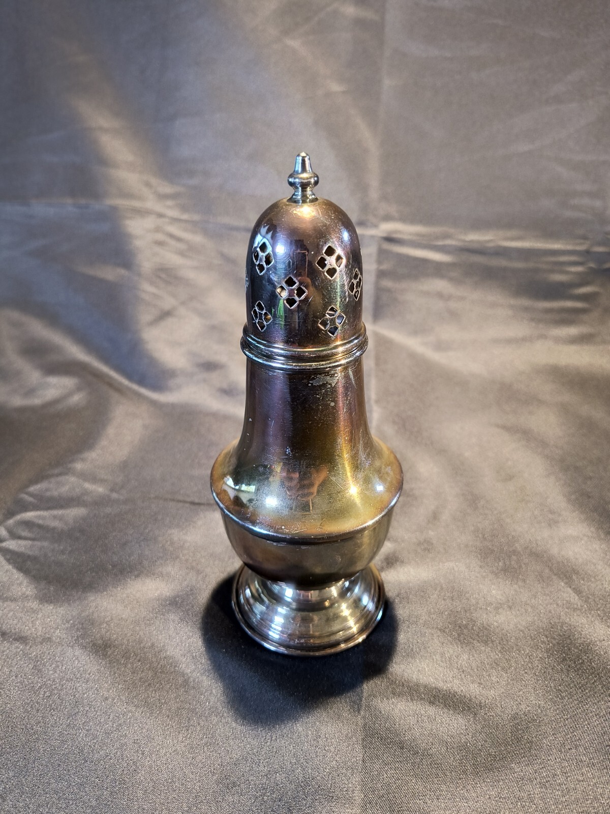 Vintage Sugar Shaker 7 1/8 inches "Silverplated England 16" Elegant Dining