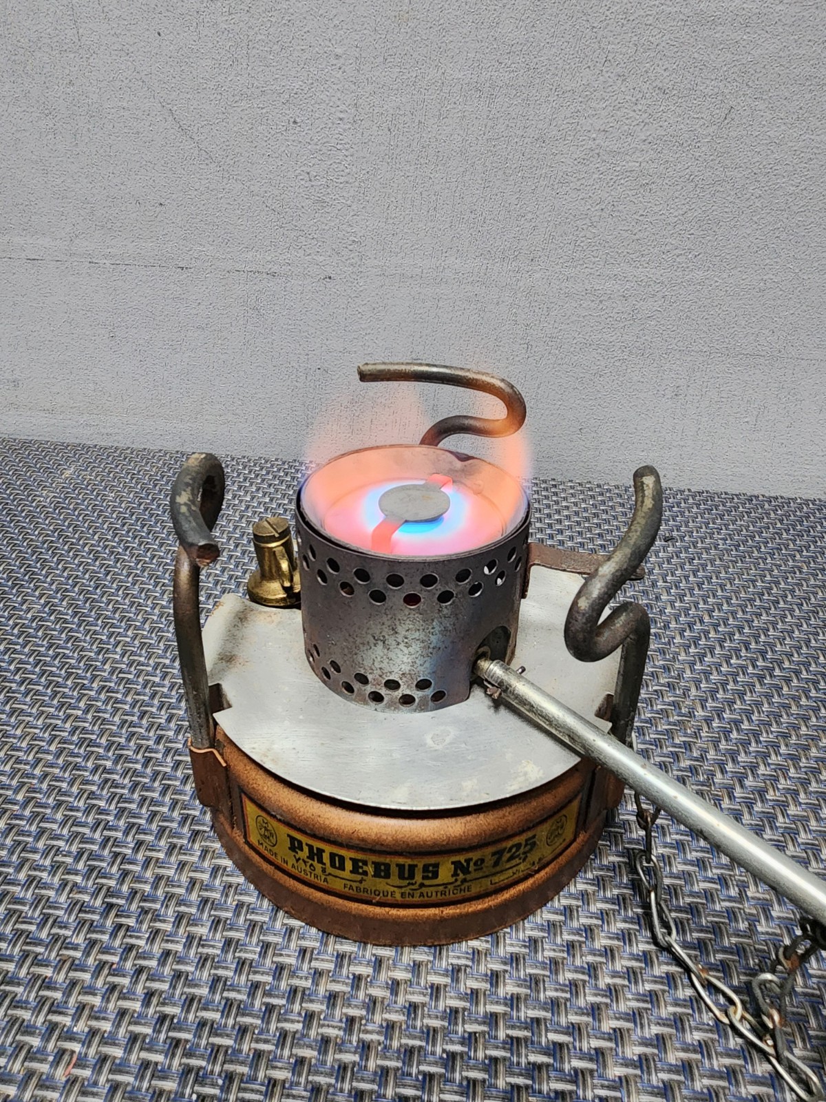 PHOEBUS 725 GASOLINE STOVE. RARE VERSION.