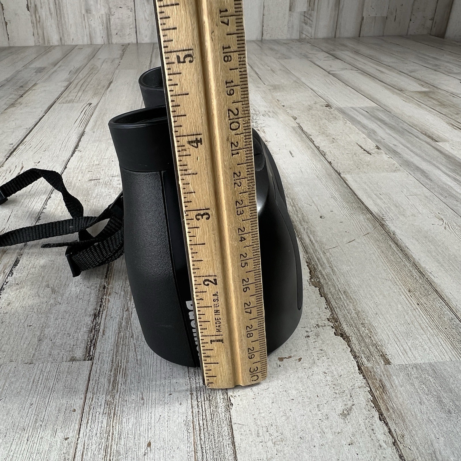 Bushnell Xtra-Wide 4x30 Spectator Sport Binoculars 900' Field of View