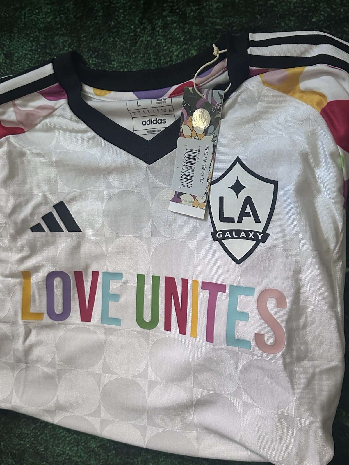 Los Angeles Galaxy Special Edition Love Unites Soccer Jersey Size L