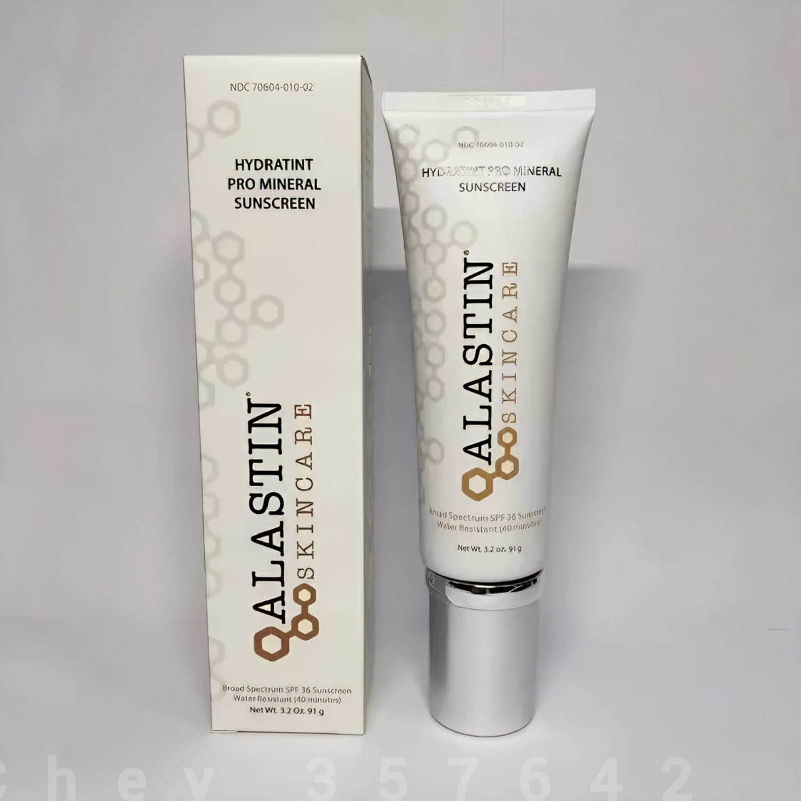 Alastin HydraTint Pro Mineral Broad Spectrum Sunscreen SPF 36 (3.2 oz) Exp 08/27