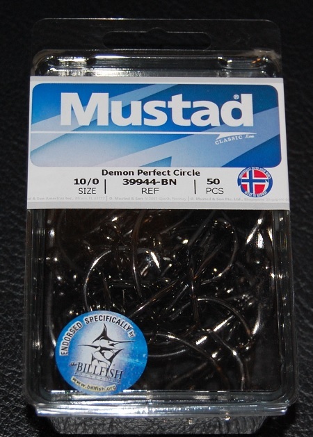 50 Mustad 39944BN-100 Classic In-Line Demon Perfect Circle Hooks Size 10/0