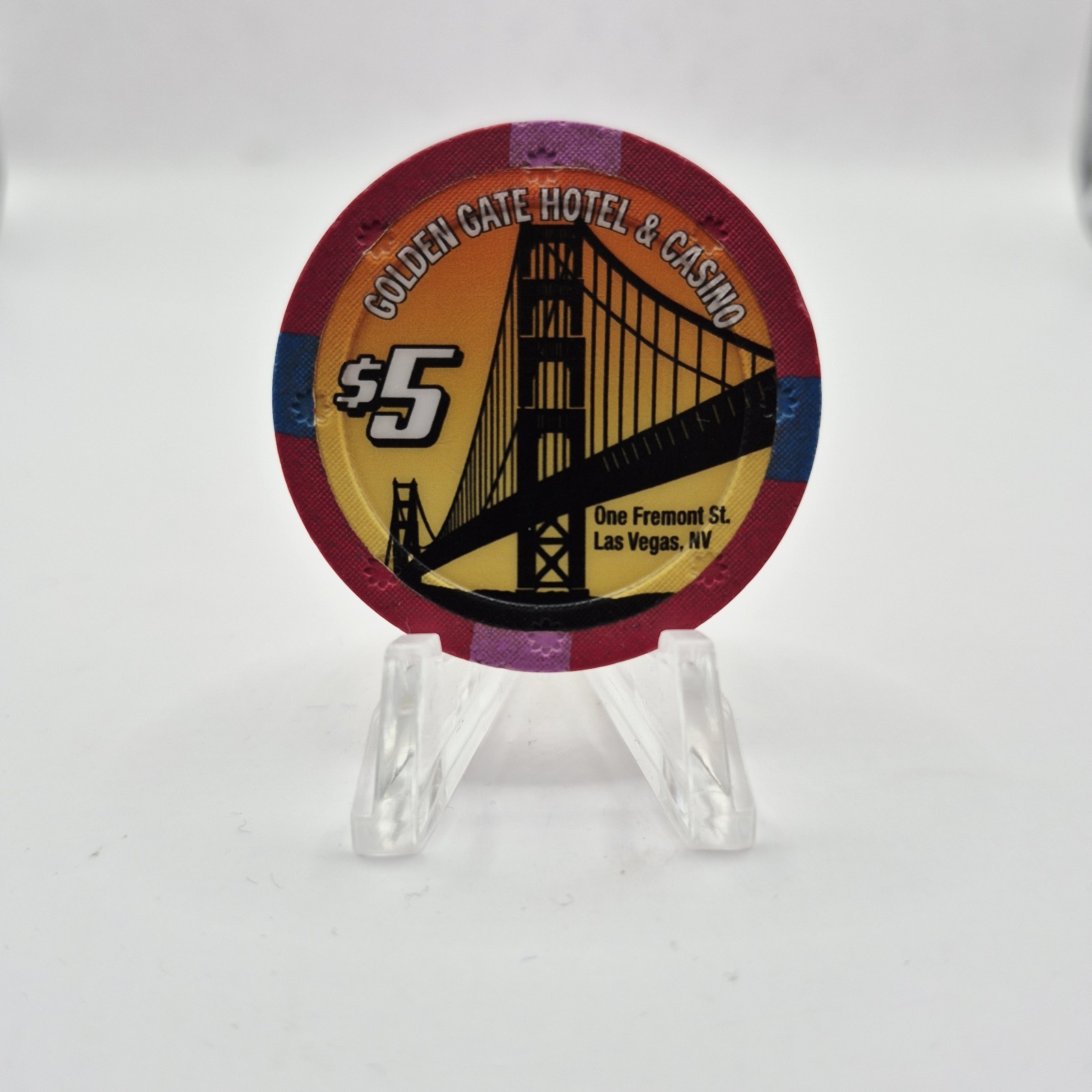 Golden Gate Hotel Casino Las Vegas Nevada 2000's $5 Casino Chip D0641
