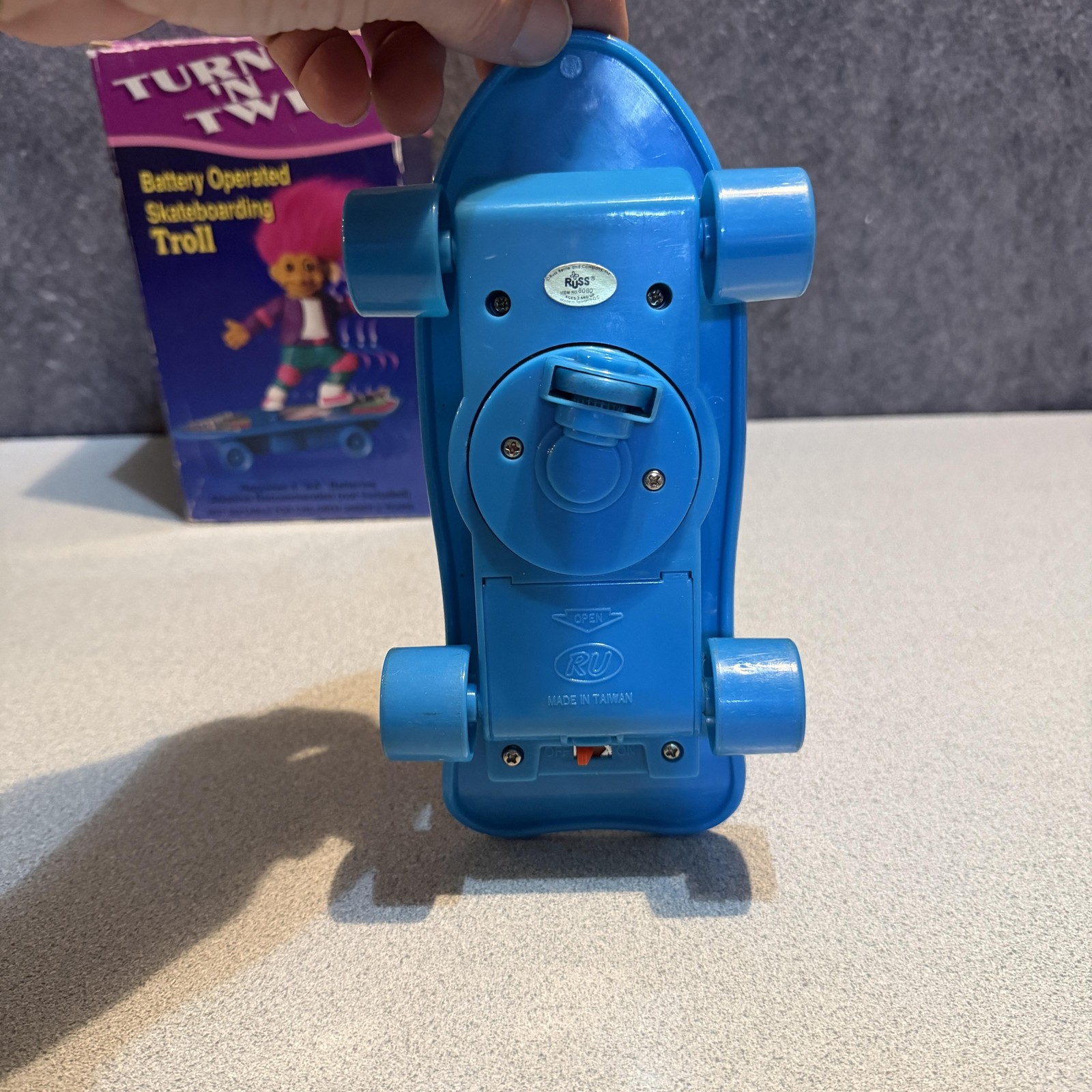 Vintage Russ Berrie Turn 'N Twist Battery Operated Skateboarding Troll 8080