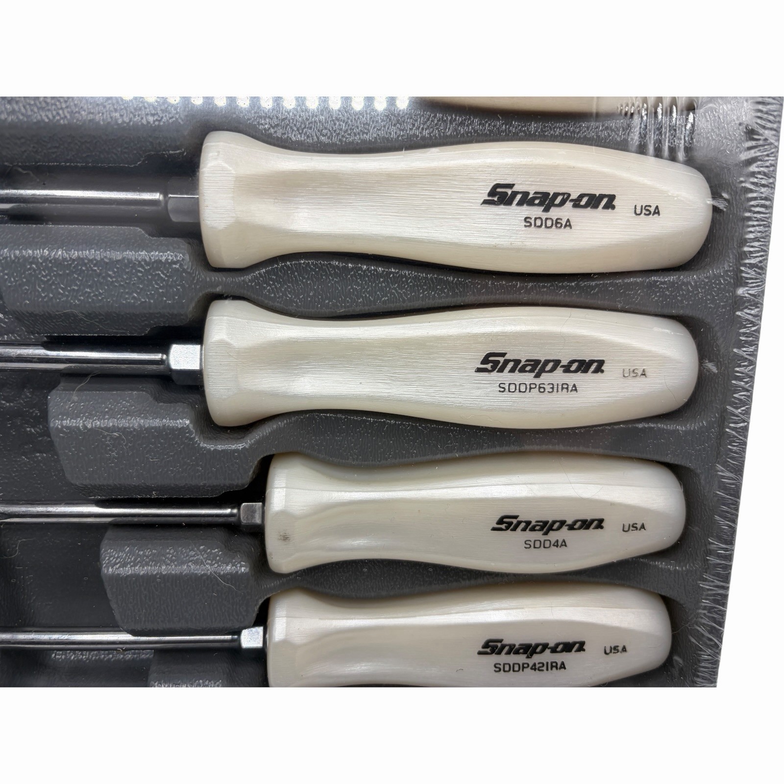 Snap On Tools Pearl White Hard Handle Combination Screwdriver Set SDDX70APW