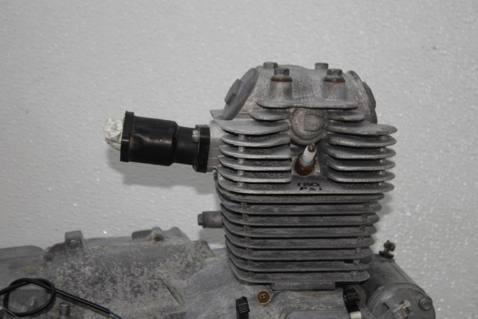 04-13 YAMAHA GRIZZLY 125 ENGINE MOTOR HEAD CASES CRANK SHAFT RUNS!