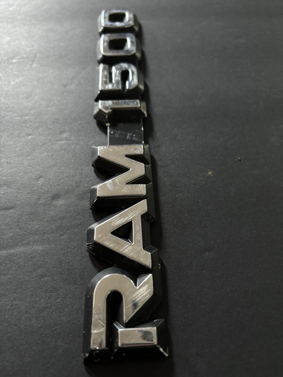 97-02 Dodge Ram 1500 Emblem 85501C Logo 5DV60PR4 Nameplate 55295310 Decal Badge