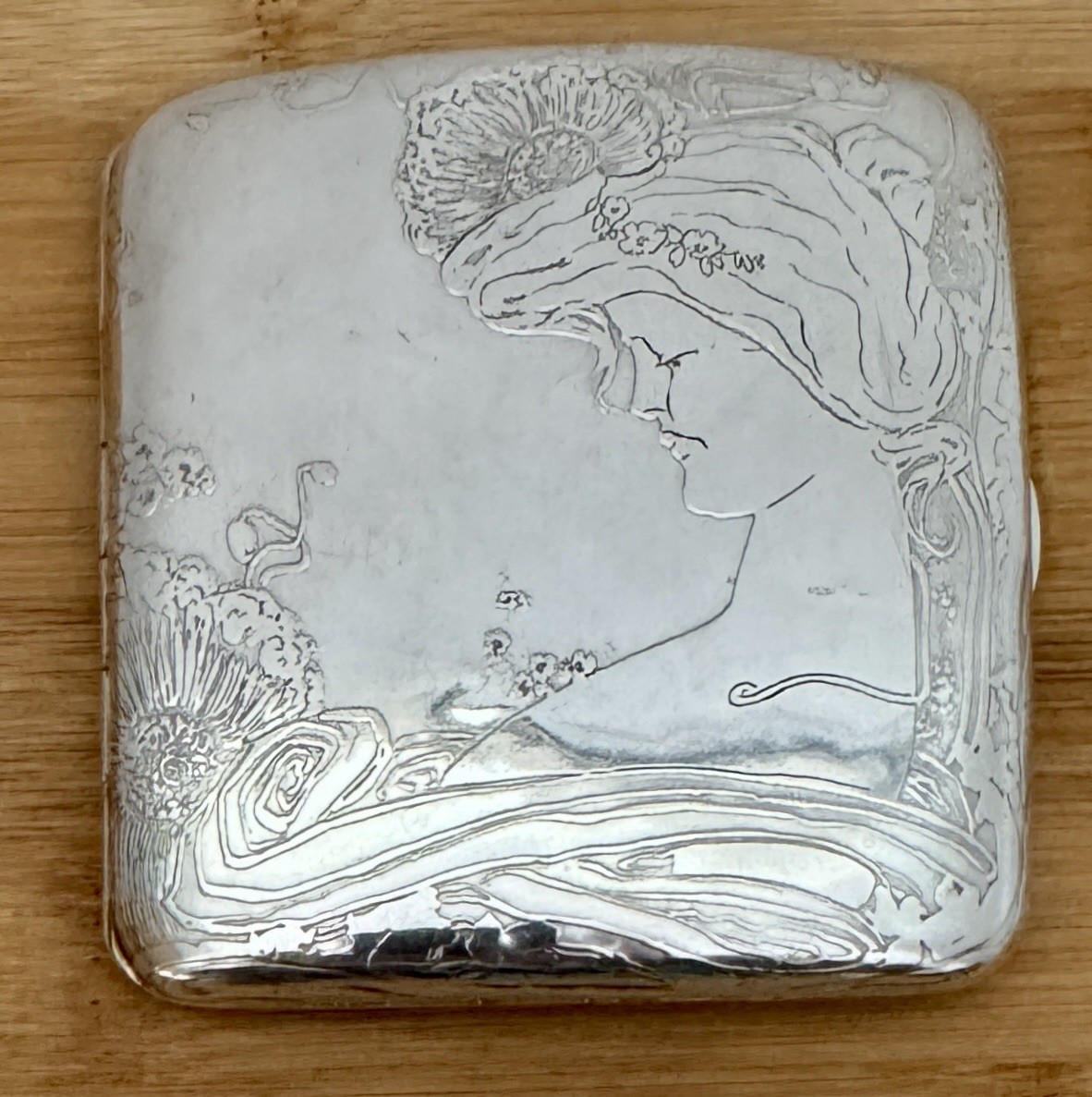 UNGER BROTHERS STERLING ACID ETCHED ENGRAVED WOMAN & FLOWERS CIGARETTE CASE 1900
