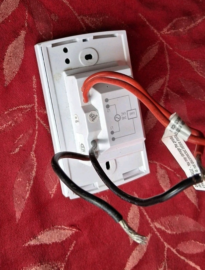 Honeywell TL7235A1003 LineVoltPro Digital Electric Heat thermostat