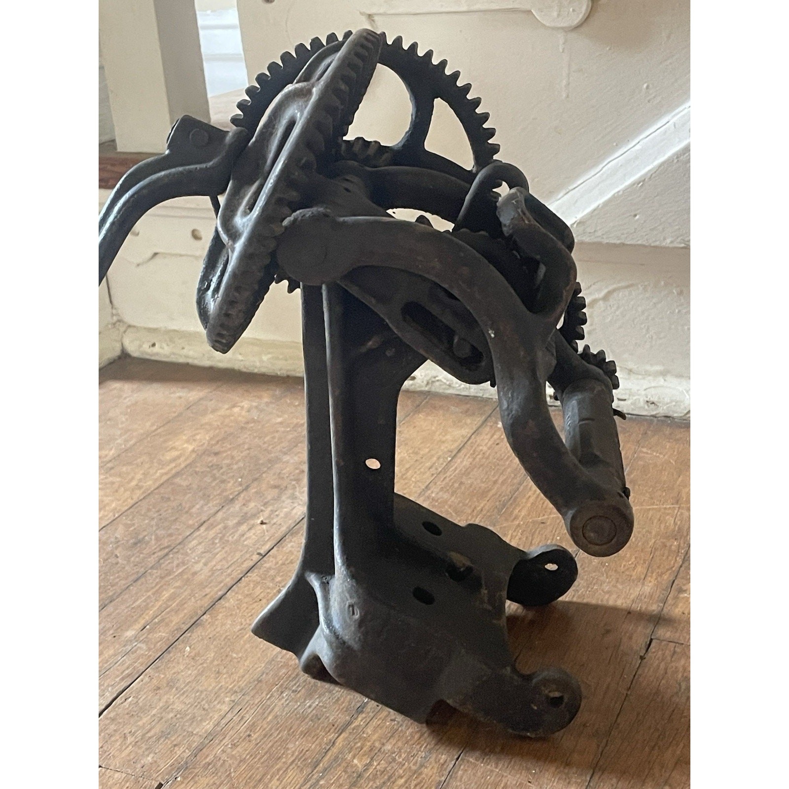 Antique Deering Blade Sharpener Grinder Farm Tool 3 Gears Cast Iron Steampunk