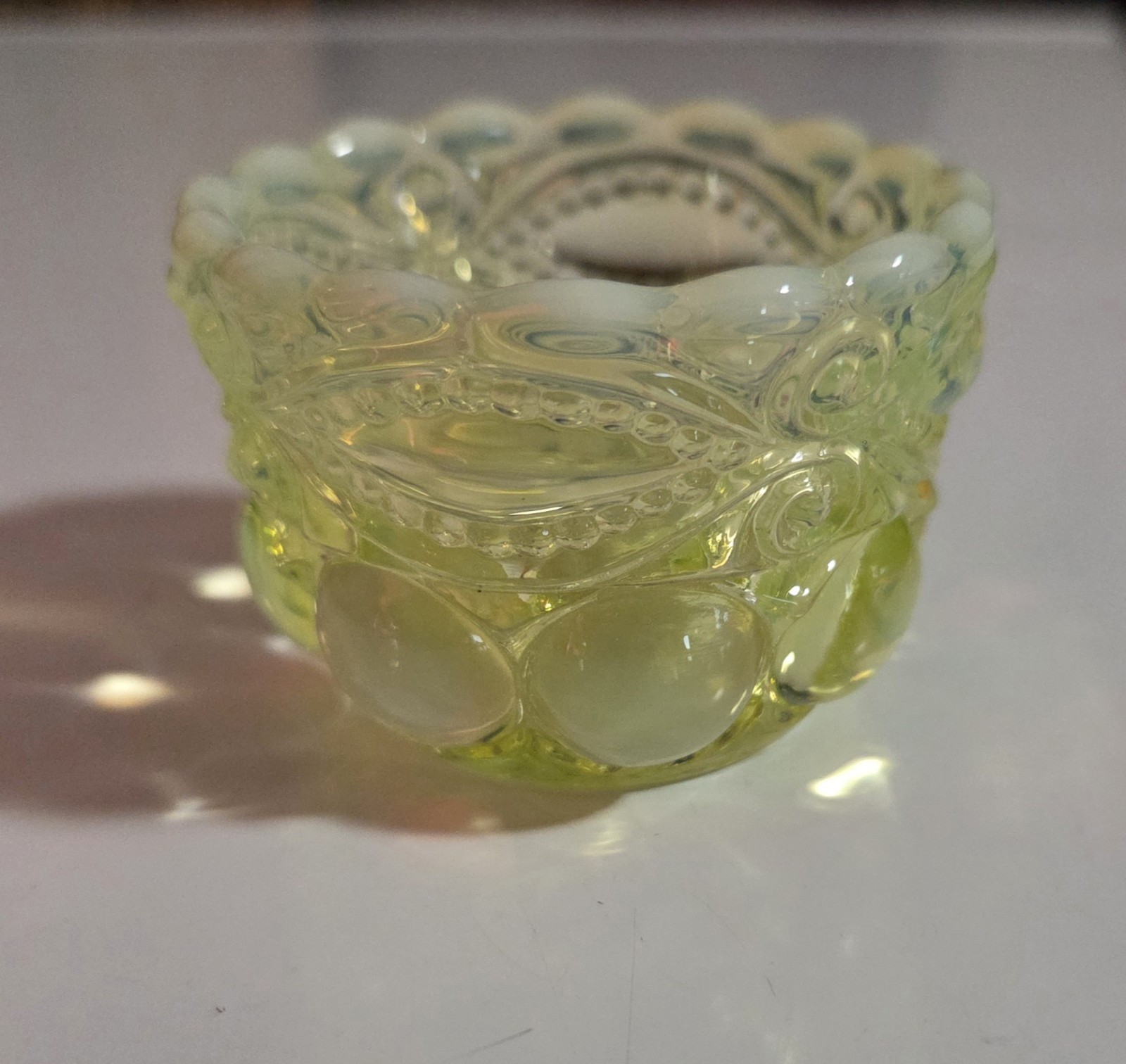 Mosser Opalescent Vaseline Yellow Eye Winker Salt Cellar~Rare Find~GLOWS~