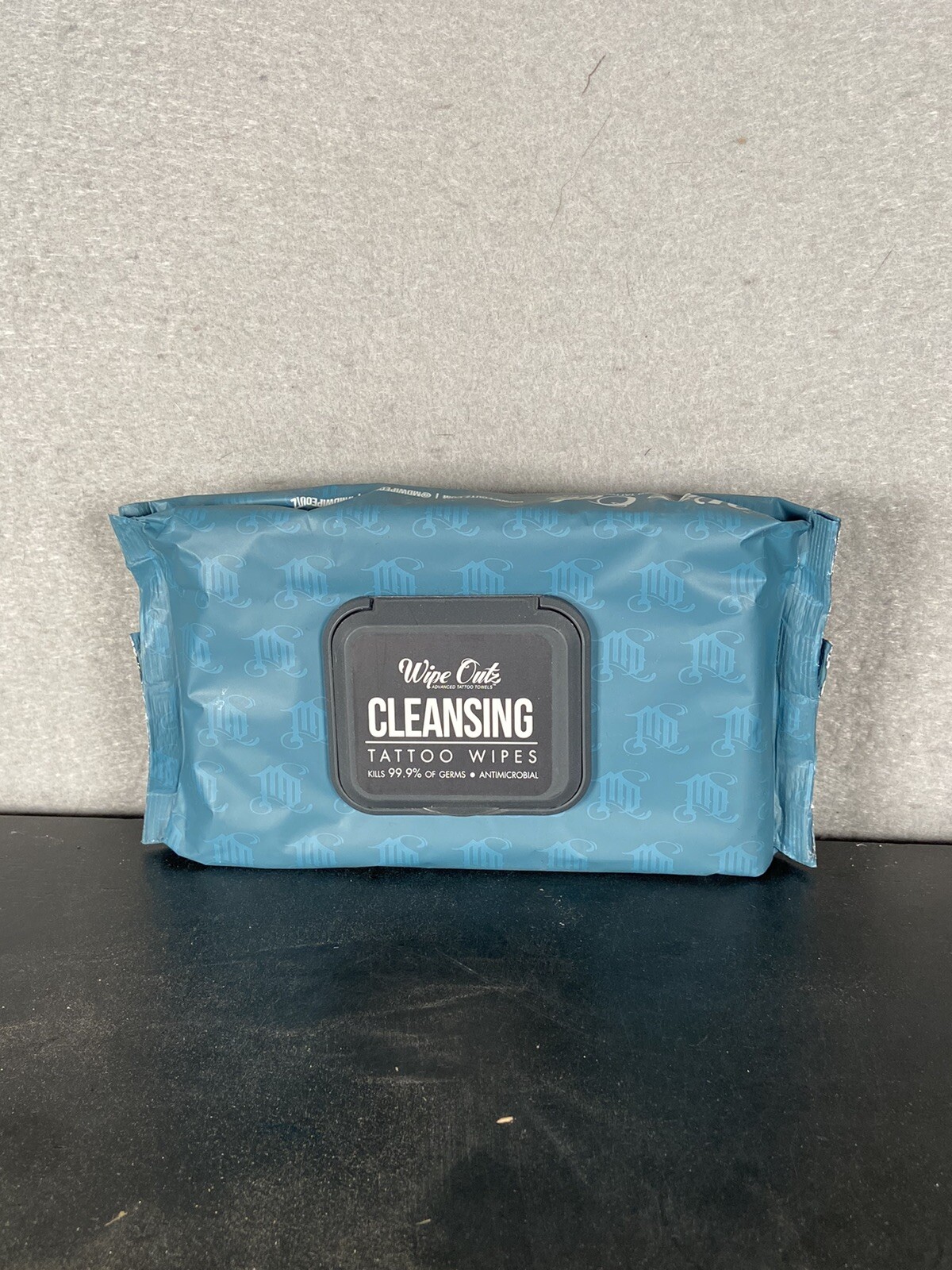 Wipe Outz Cleansing Tattoo Wipes For Tattooing & Tattoo Aftercare Kit 40 Count