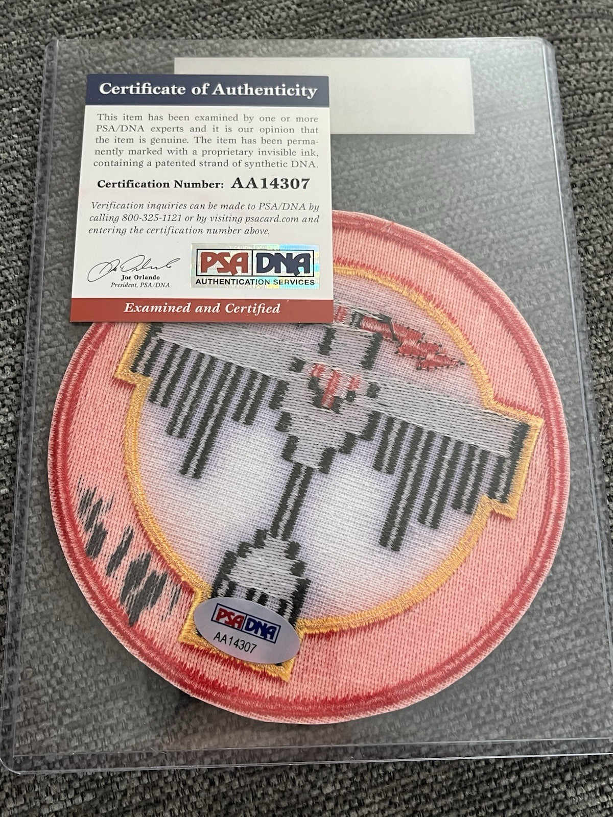 PSA RICHARD COLE SIGNED 14th BOMB SQUADRON PATCH