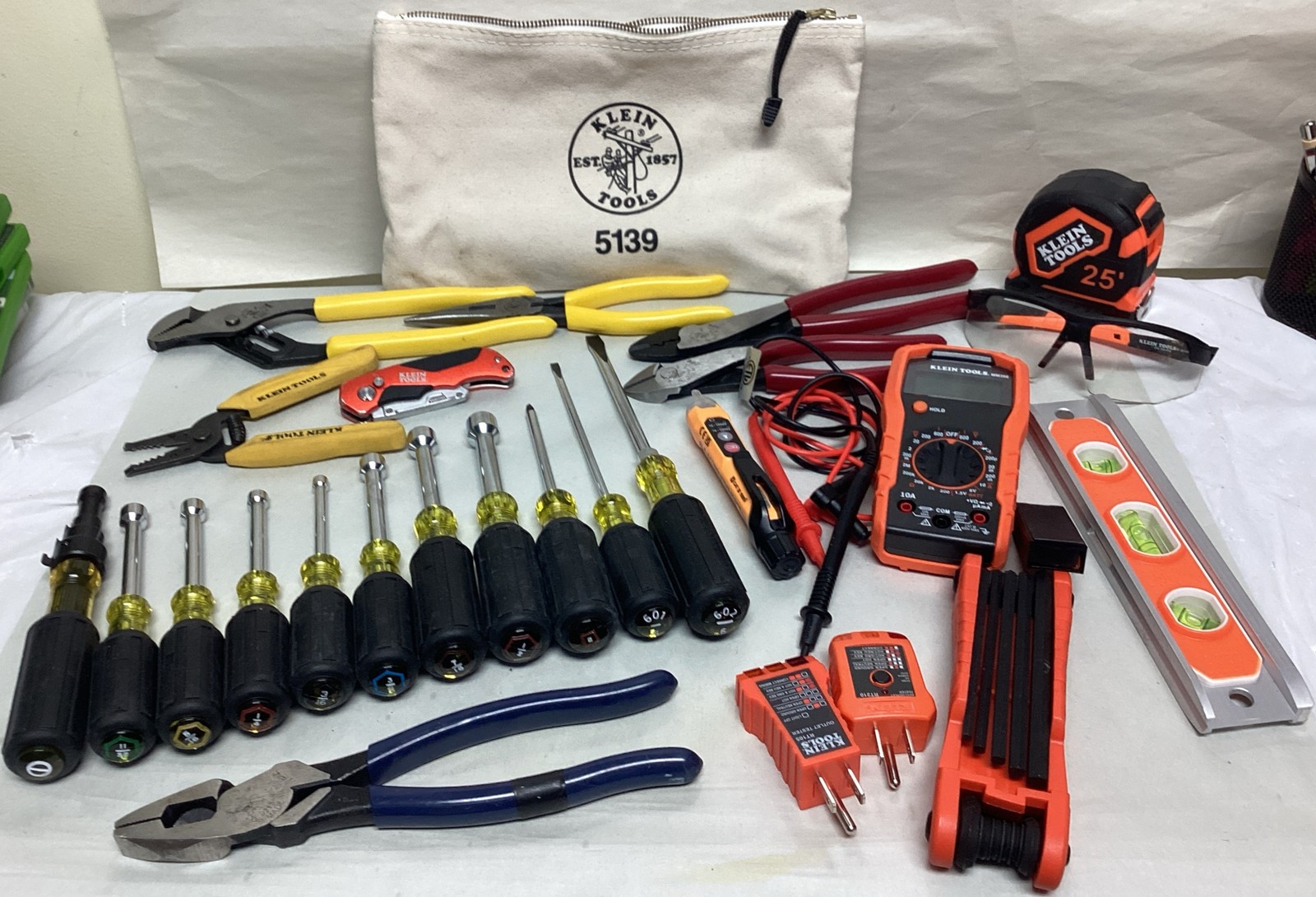 Lot of Electrician Klein Tools -Mixed Tools- Free Shipping