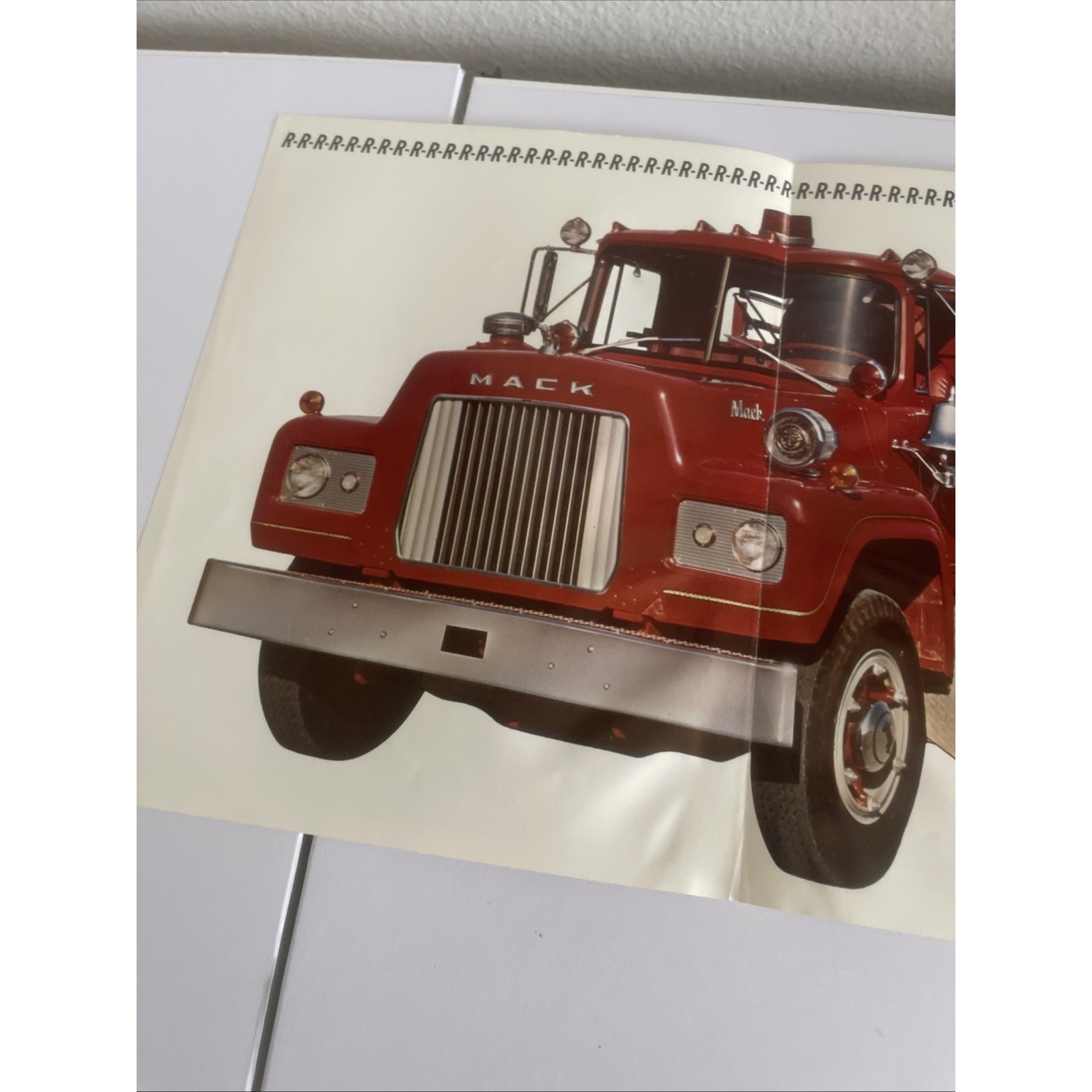 MACK TRUCK R FIRE APPARATUS BROCHURE