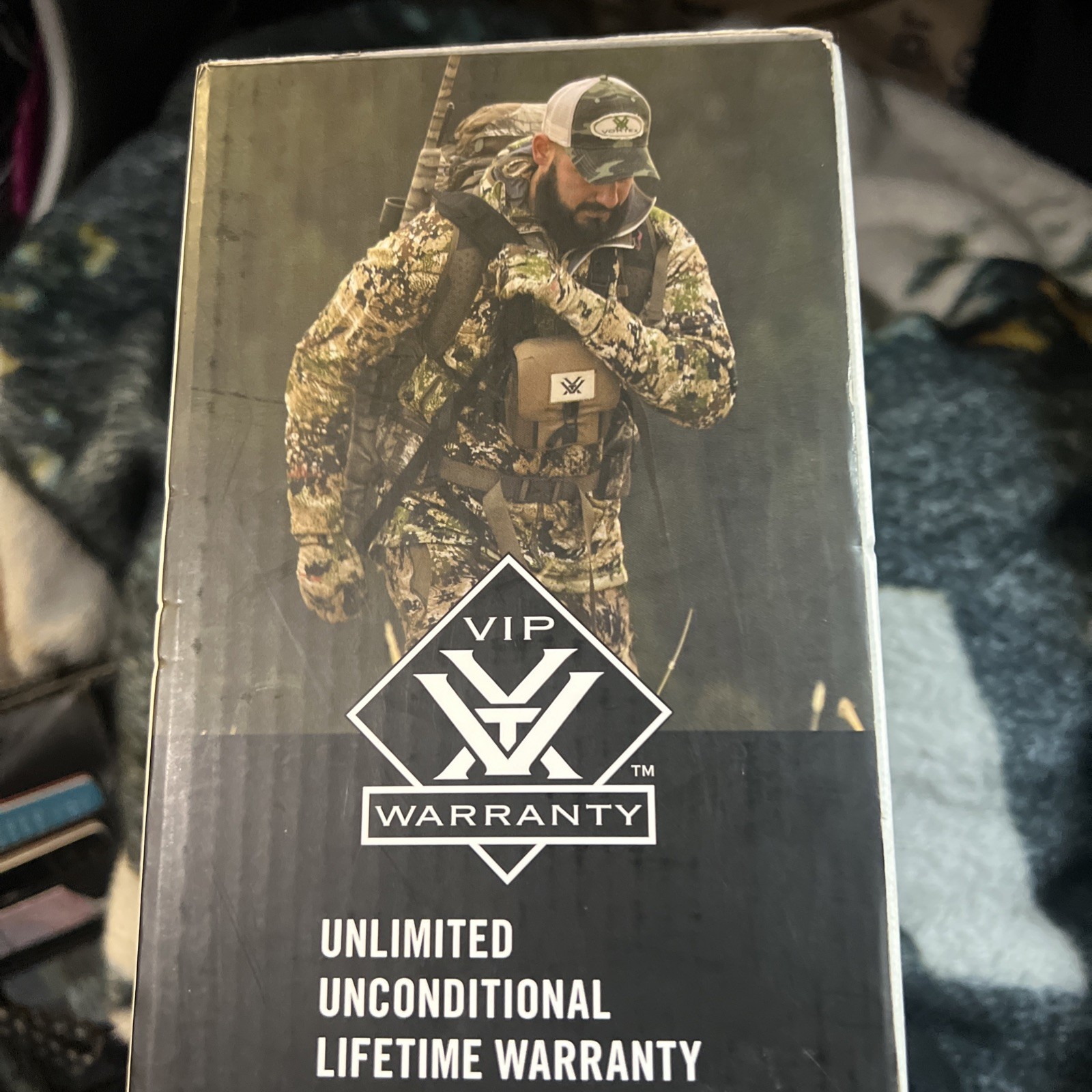 Vortex Diamondback HD 10x42 Binoculars with GlassPak Harness Case - Green