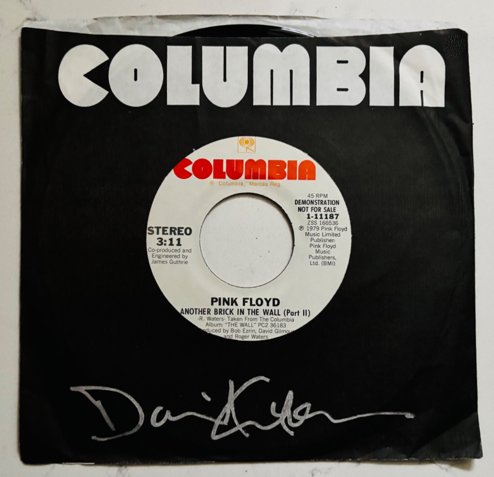 DAVID GILMOUR • Signed ANOTHER BRICK IN THE WALL Promo 45 & Sleeve • PINK FLOYD
