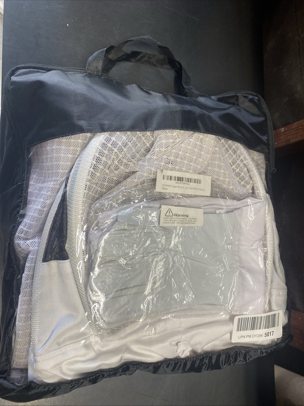 3 Layer Bee Suit with Fencing Veil and Round Veil One Pair Gloves Medium White