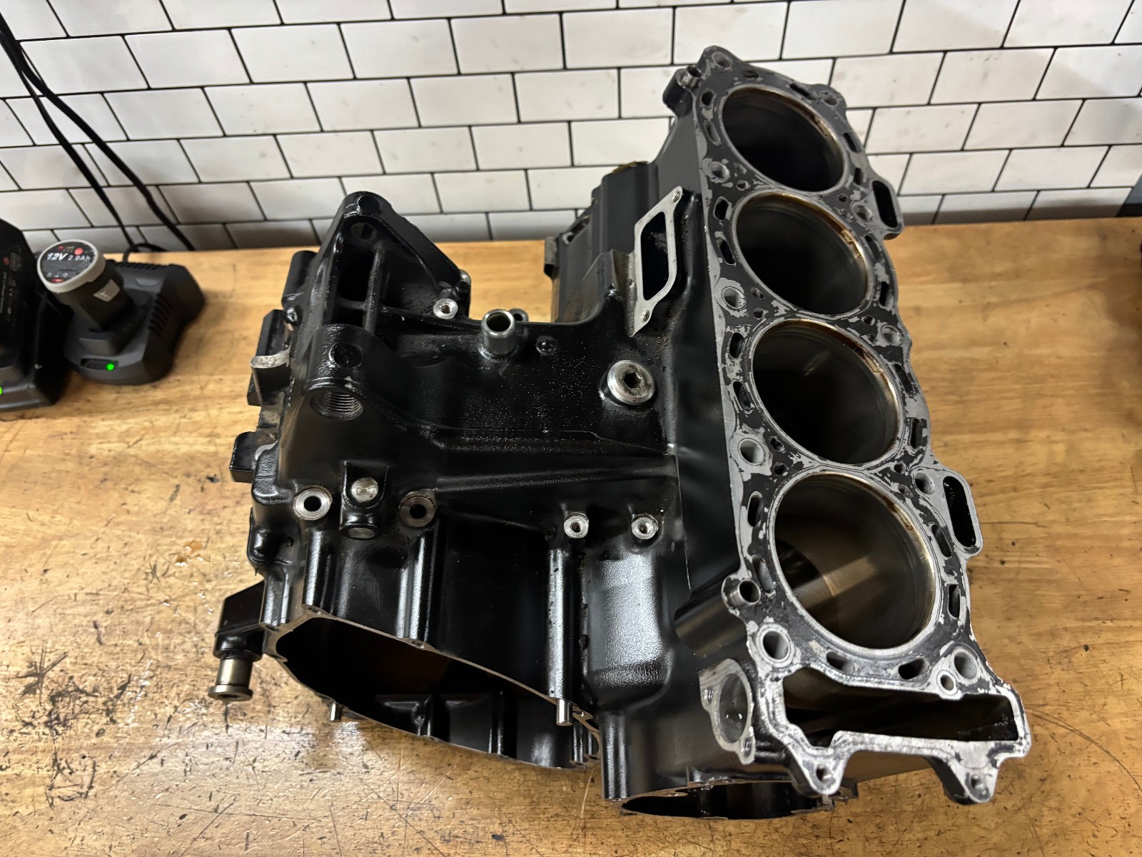 2006-2007 Kawasaki Ninja ZX1000 ZX10R Engine Motor Cases Crankcase