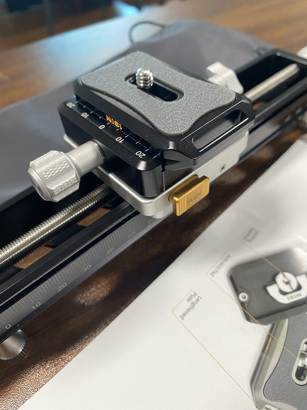 NiSi NM-200S Macro Focusing Rail Slider Precise Focus w/ Quick-Adjustment Button