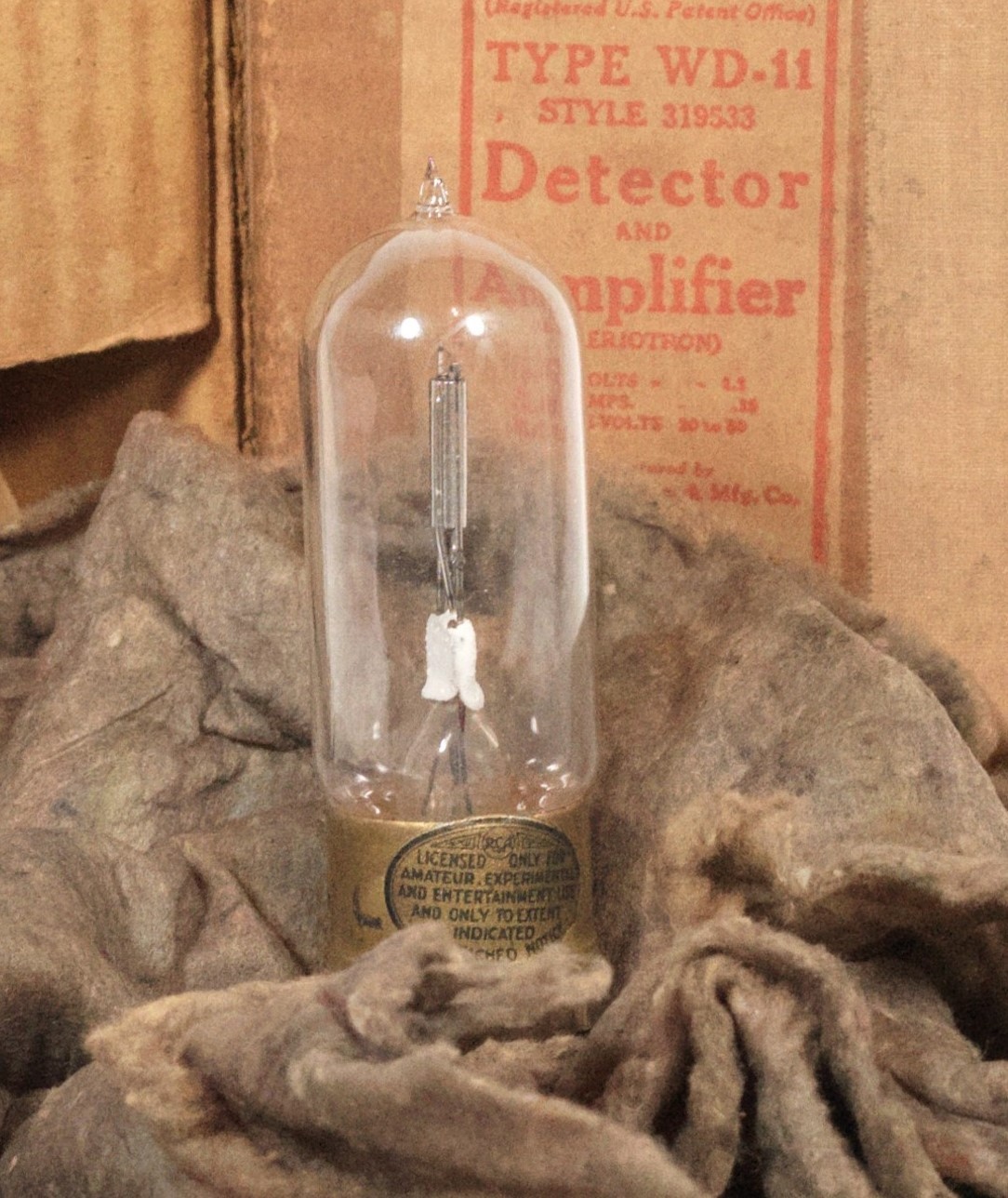 Mint, Working 1923 RCA Aeriola Sr. Radio w/Good Brass Base Tipped WD-11 In Box