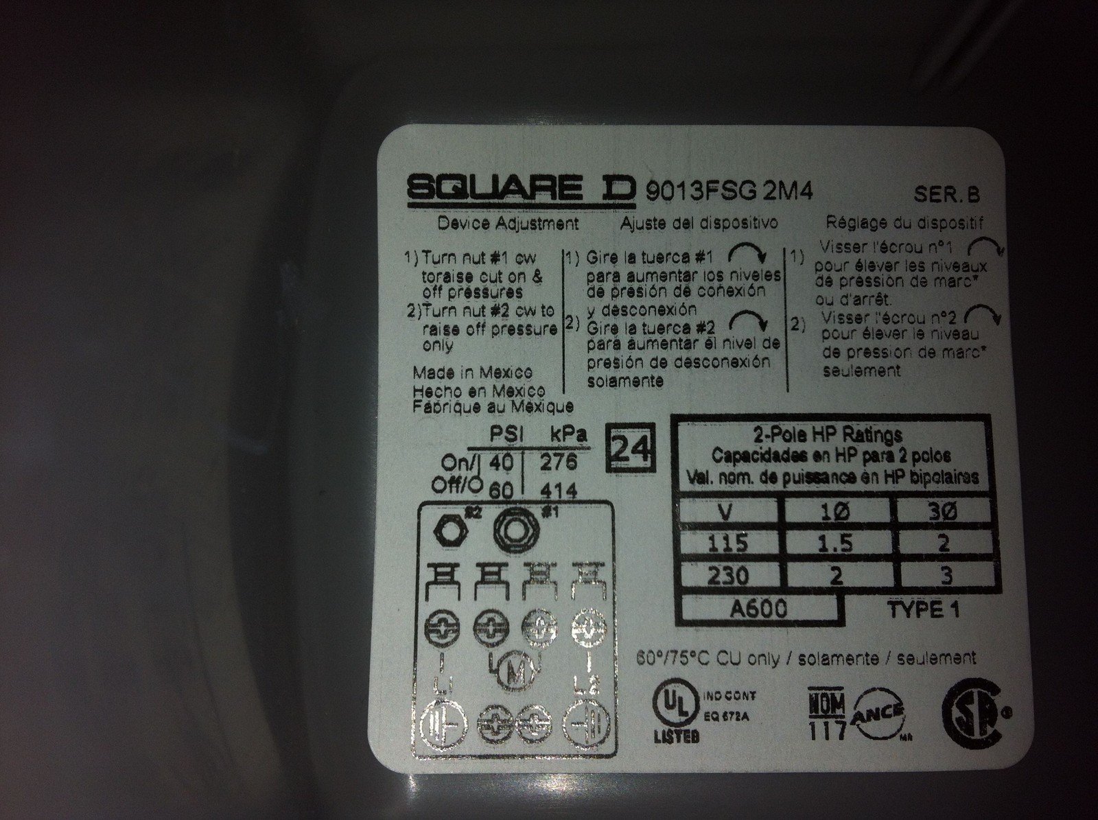 LOT OF 2 NEW PUMP PROTECTION SQUARE D WATER WELL PRESSURE SWITCH 9013FSG2J24M4