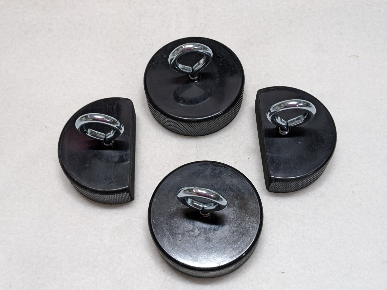 4x Rubber Jack Pucks Jacking Lift Pad for Pontiac Solstice, Saturn Sky - Black