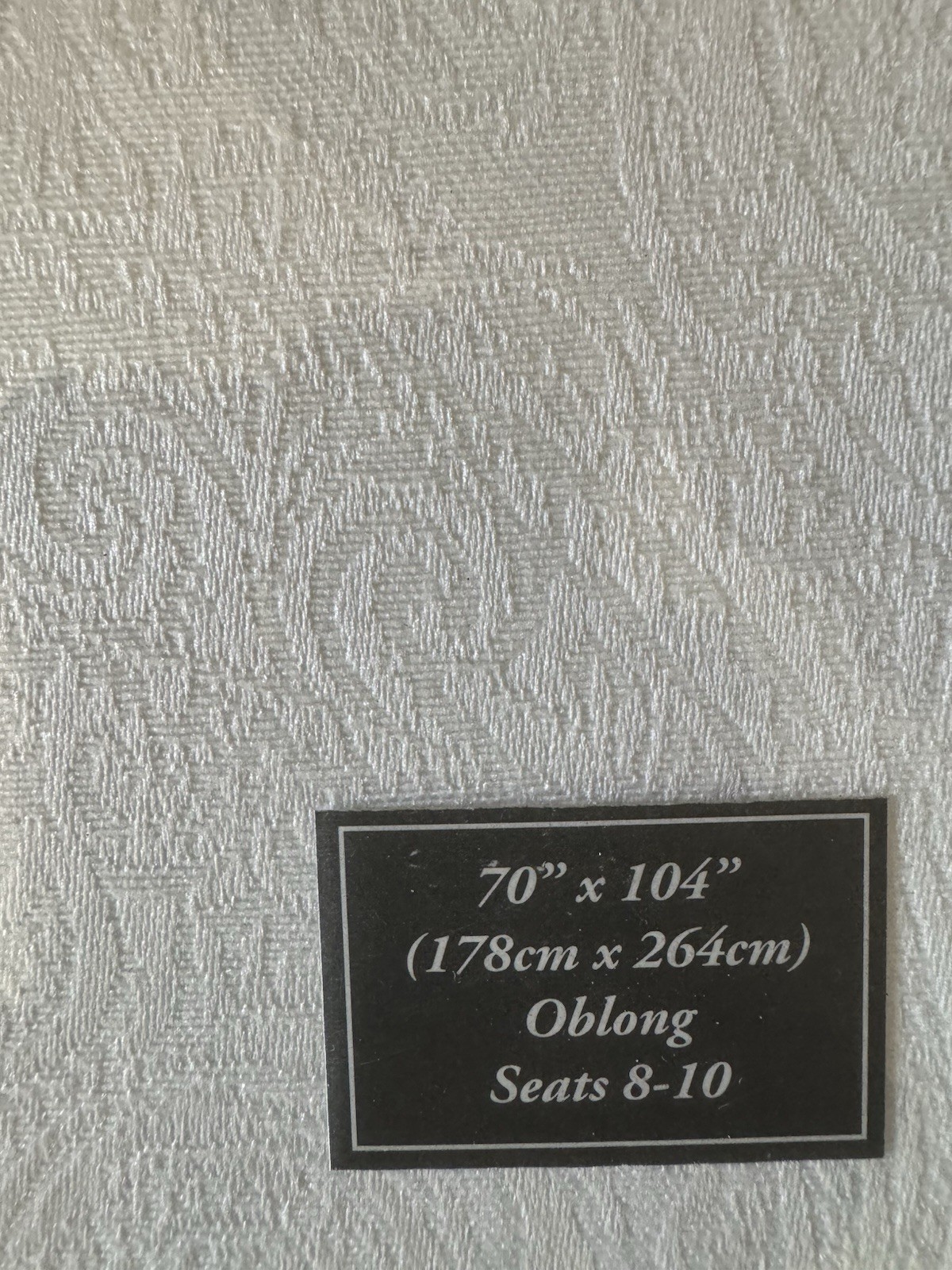 $70 NEW PEARL CHELSEA WATERFORD LINENS TABLECLOTH Oblong 70”x104” 8 To 10 Seats