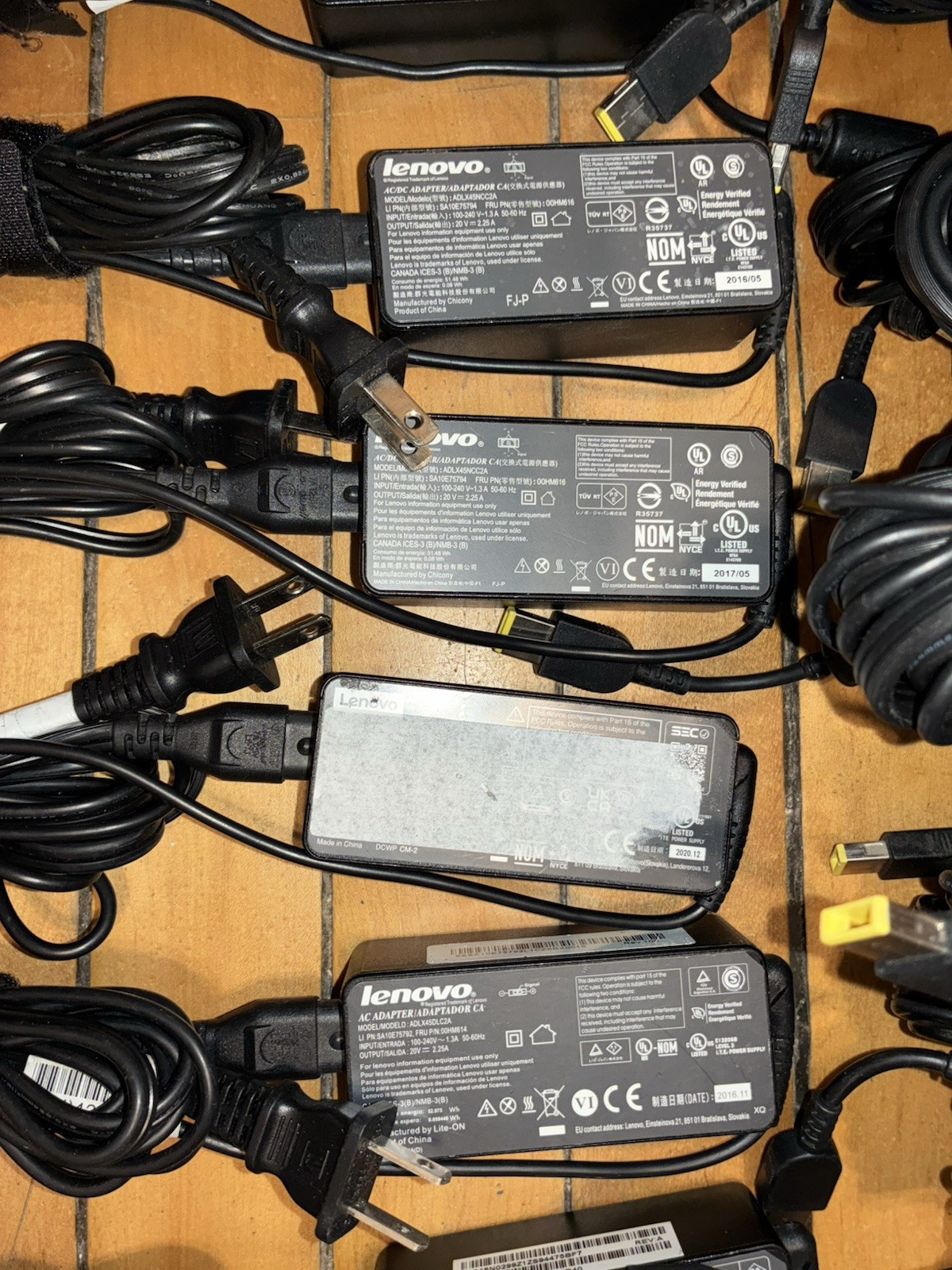 Lenovo 45W 65W 90W + ThinkPad Laptop Adapter Charger Yellow Slim Tip Lot of 38