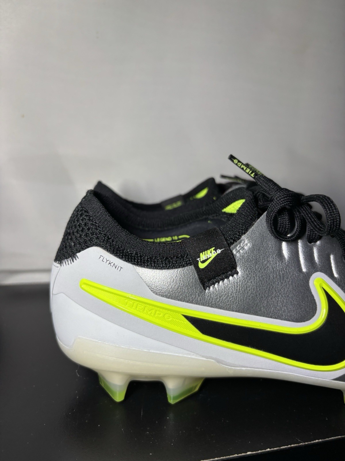 Nike Tiempo Legend 10 Elite FG Pro Soccer Cleats HF8980-001 Men's Size 8.5