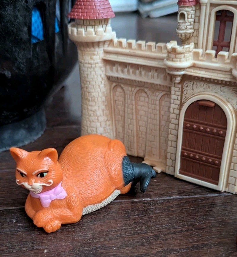 Shrek 2 Far Away Castle Micro Playset Mini Figure Set Lot Incomplete Parts