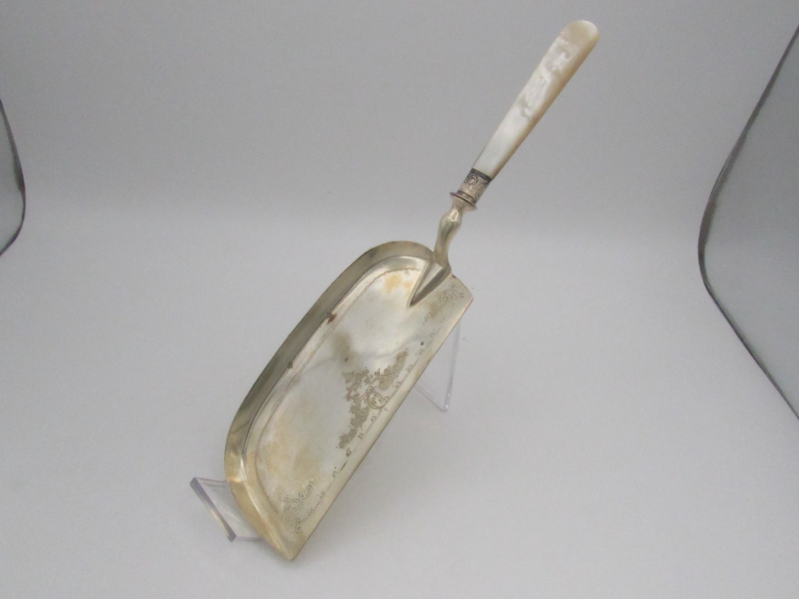 Antique Silver-Plate Crumb Catcher Butler Scoop w Carved Mother of Pearl Handle