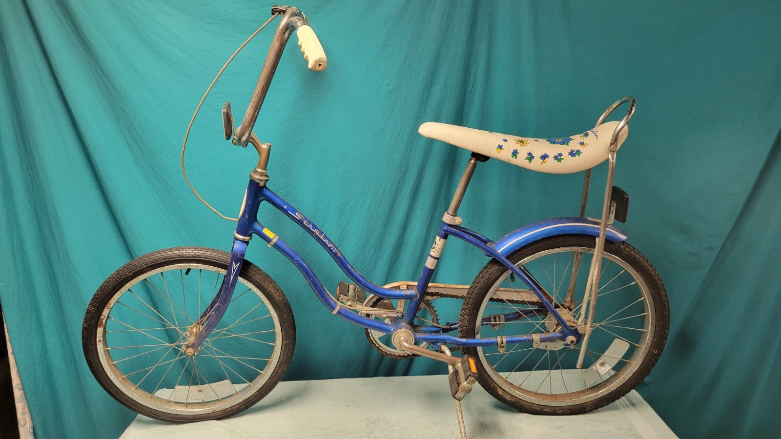 March 1979 Schwinn Fair Lady Complete Bicycle Tires Hold Air Banana Seat Rolls