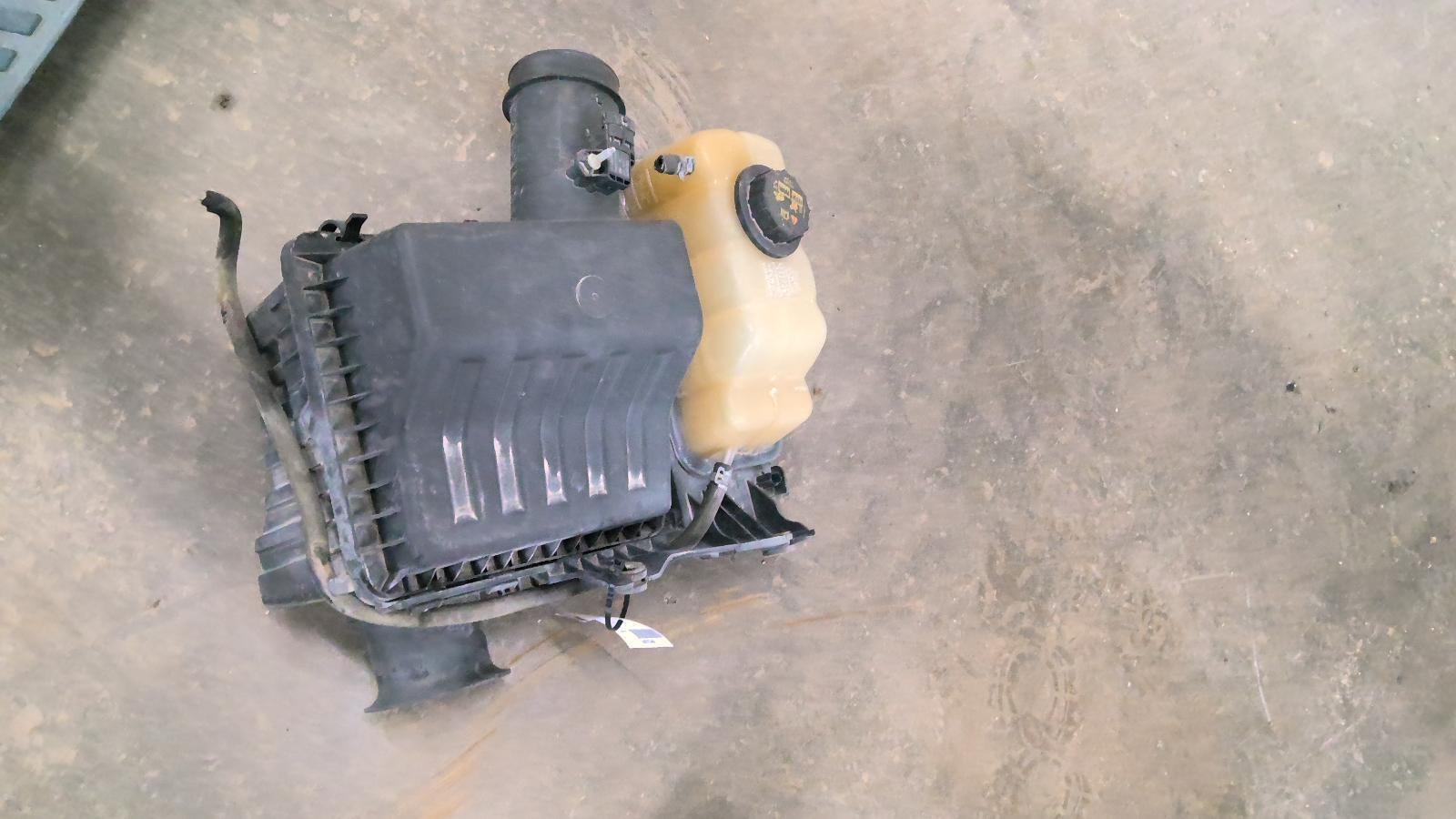 Used Air Cleaner Assembly fits: 2013 Ford F150 PICKUP 3.5L turbo Grade A