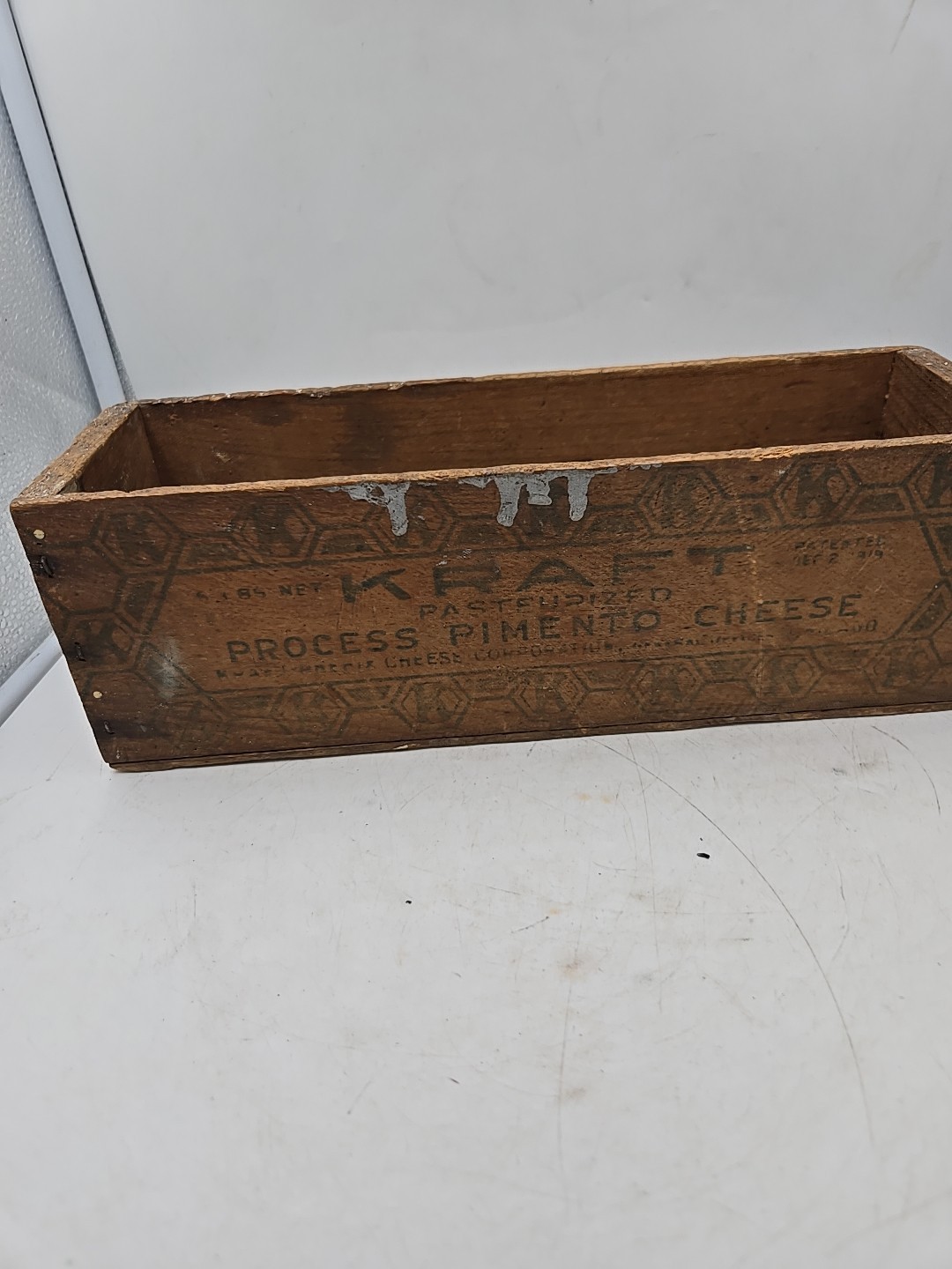 VINTAGE  KRAFT PIMENTO CHEESE WOOD BOX  CHICAGO, ILL